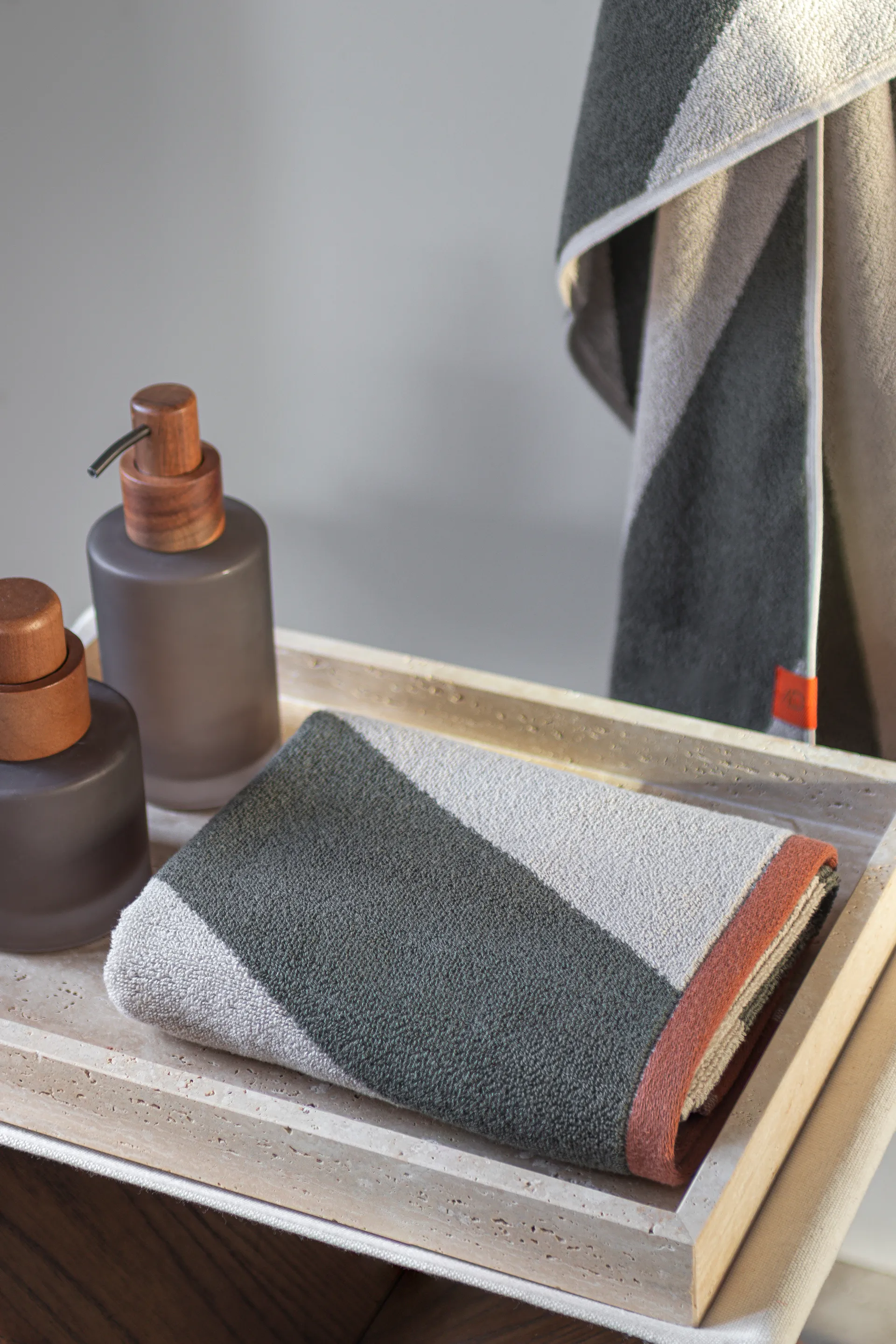 Diagonal 毛巾, Dark 橄榄色, 50x90 cm Mette Ditmer