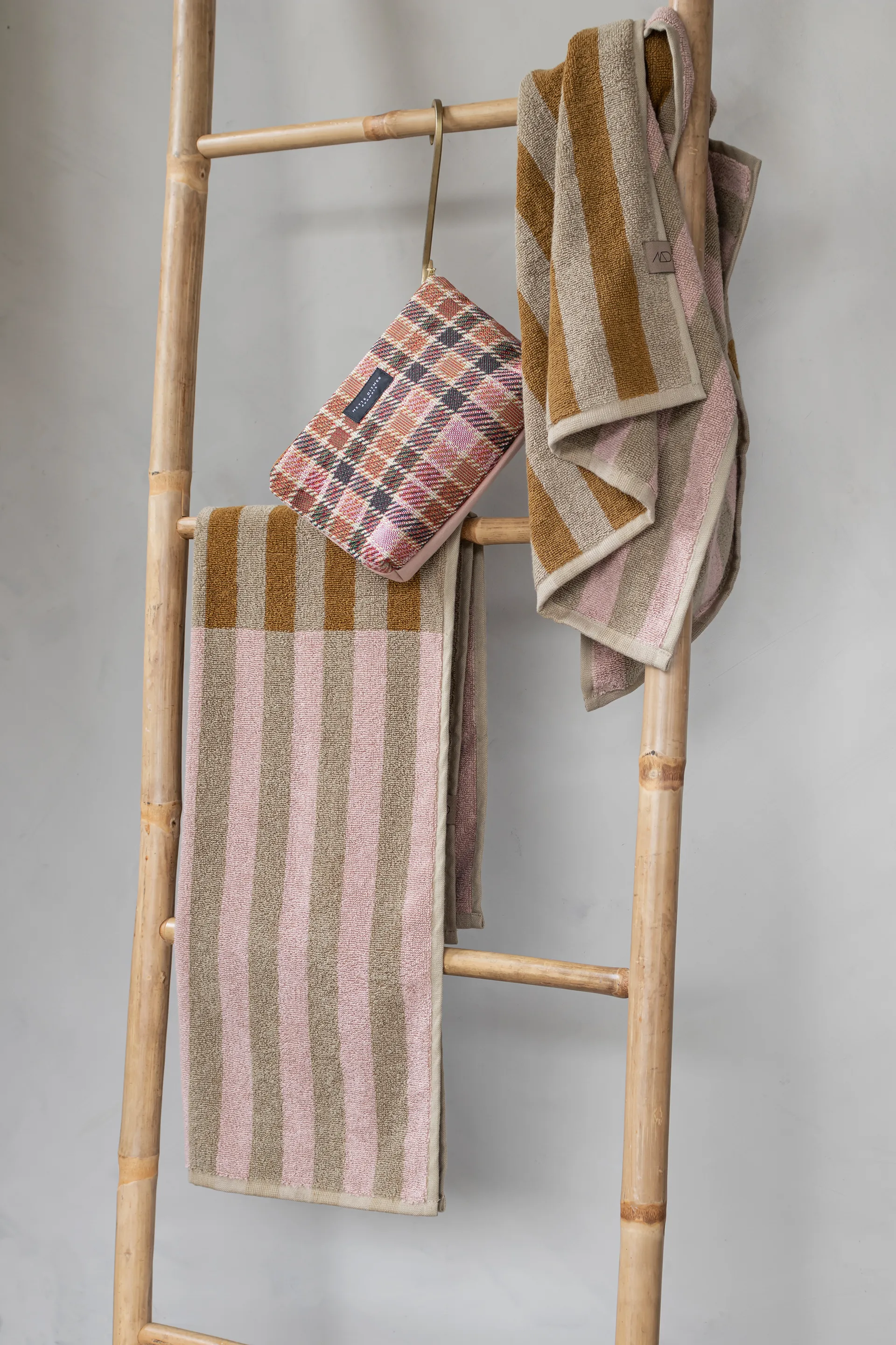 Disorder towel, Powder 玫瑰色 Mette Ditmer