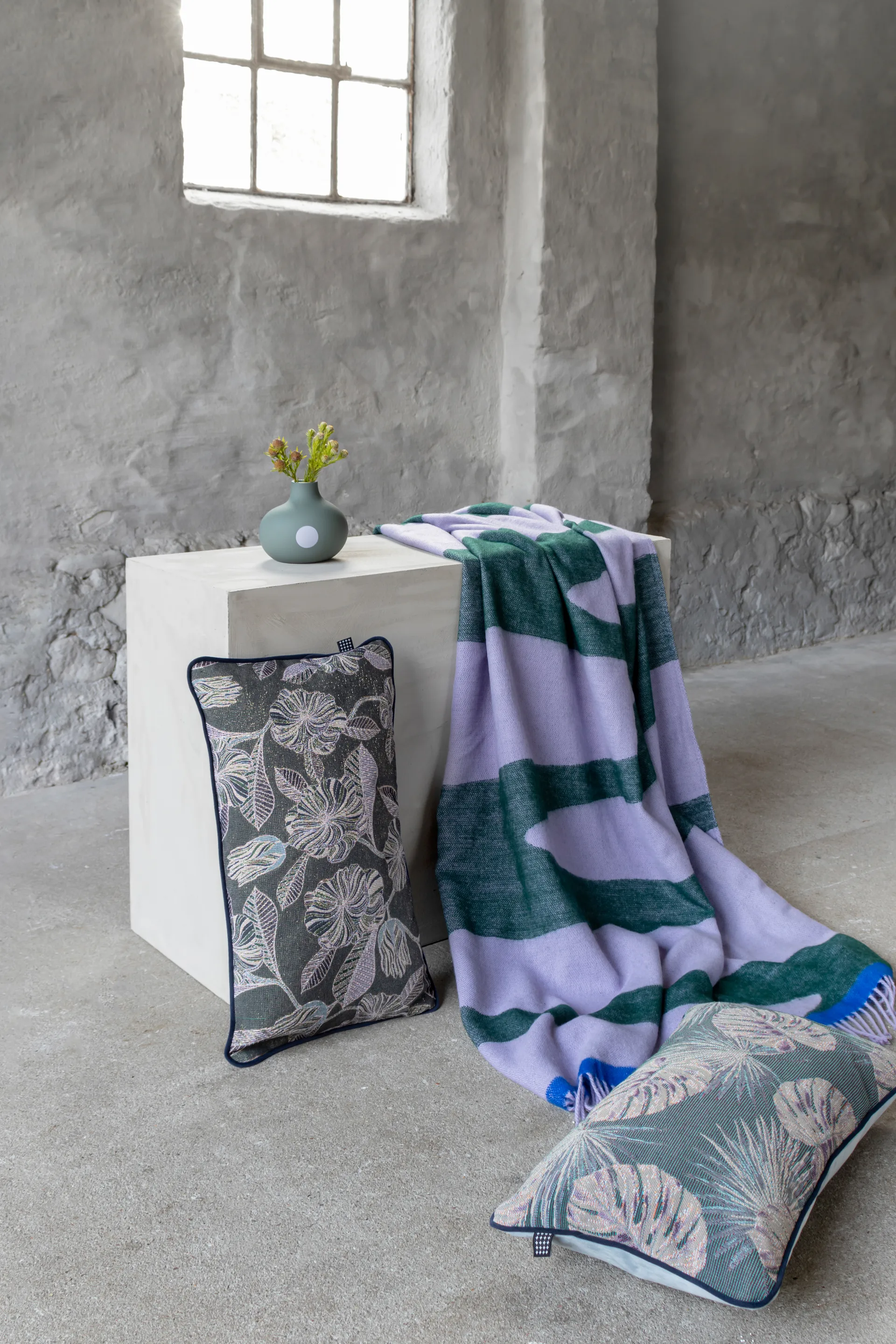 Gallery 毯子  125x170 cm, Dark forest Mette Ditmer