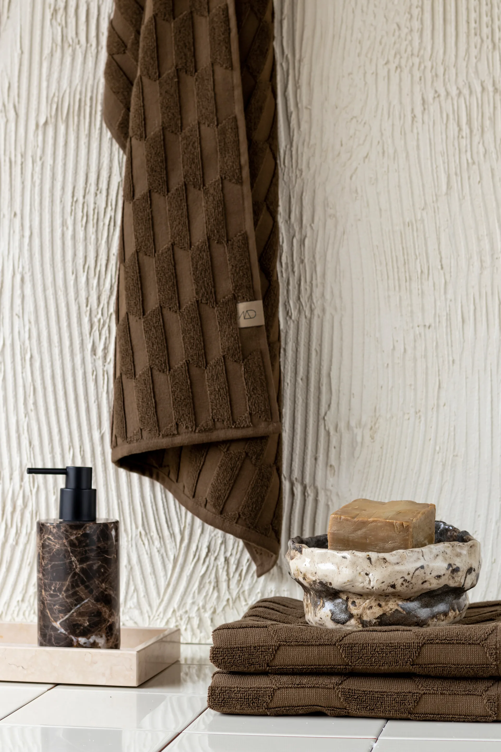 Geo 毛巾 50x95 cm, Chocolate Mette Ditmer