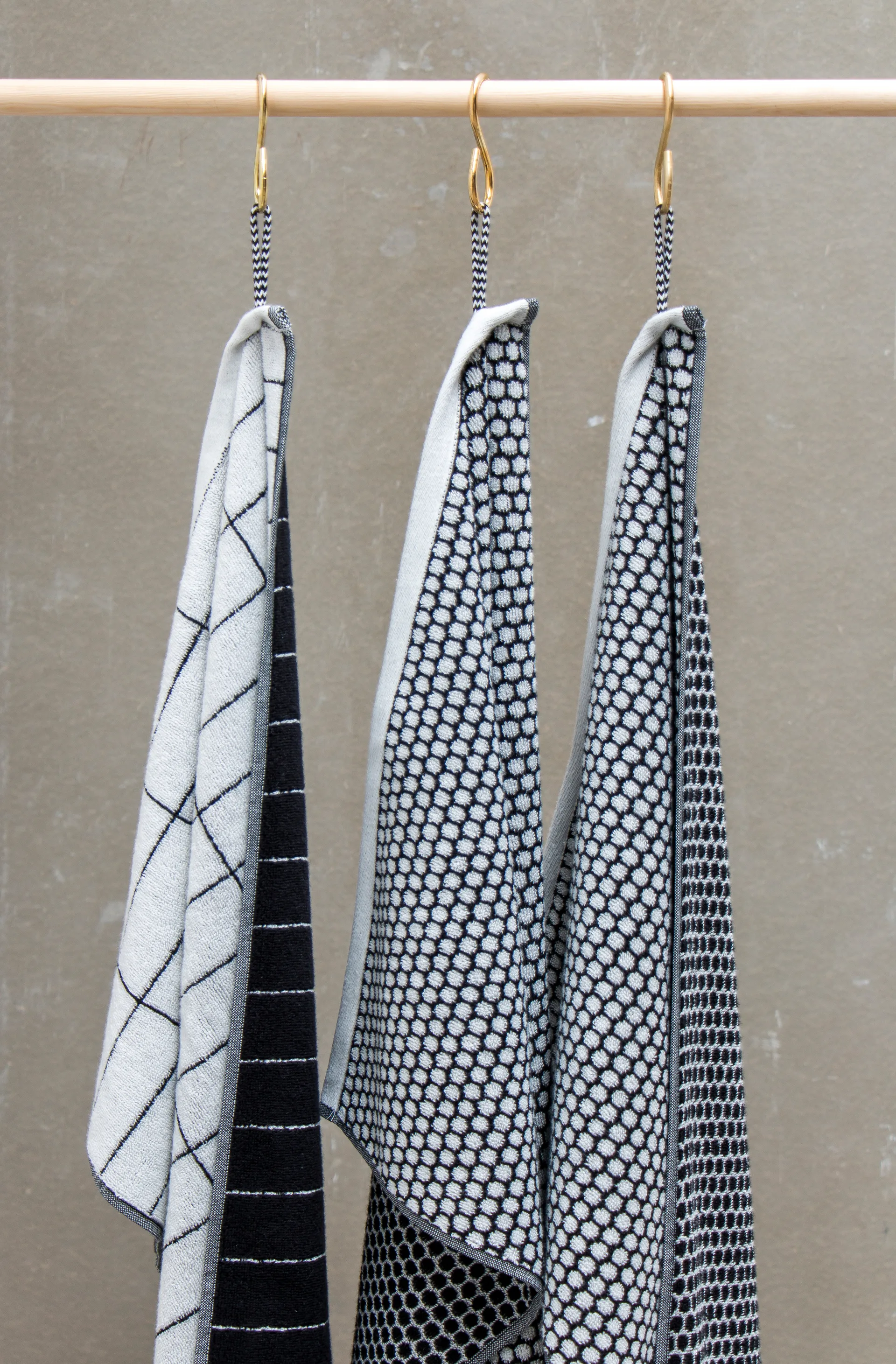 Grid guest towel 38x60 cm 2 pack, 黑色-off 白色 Mette Ditmer