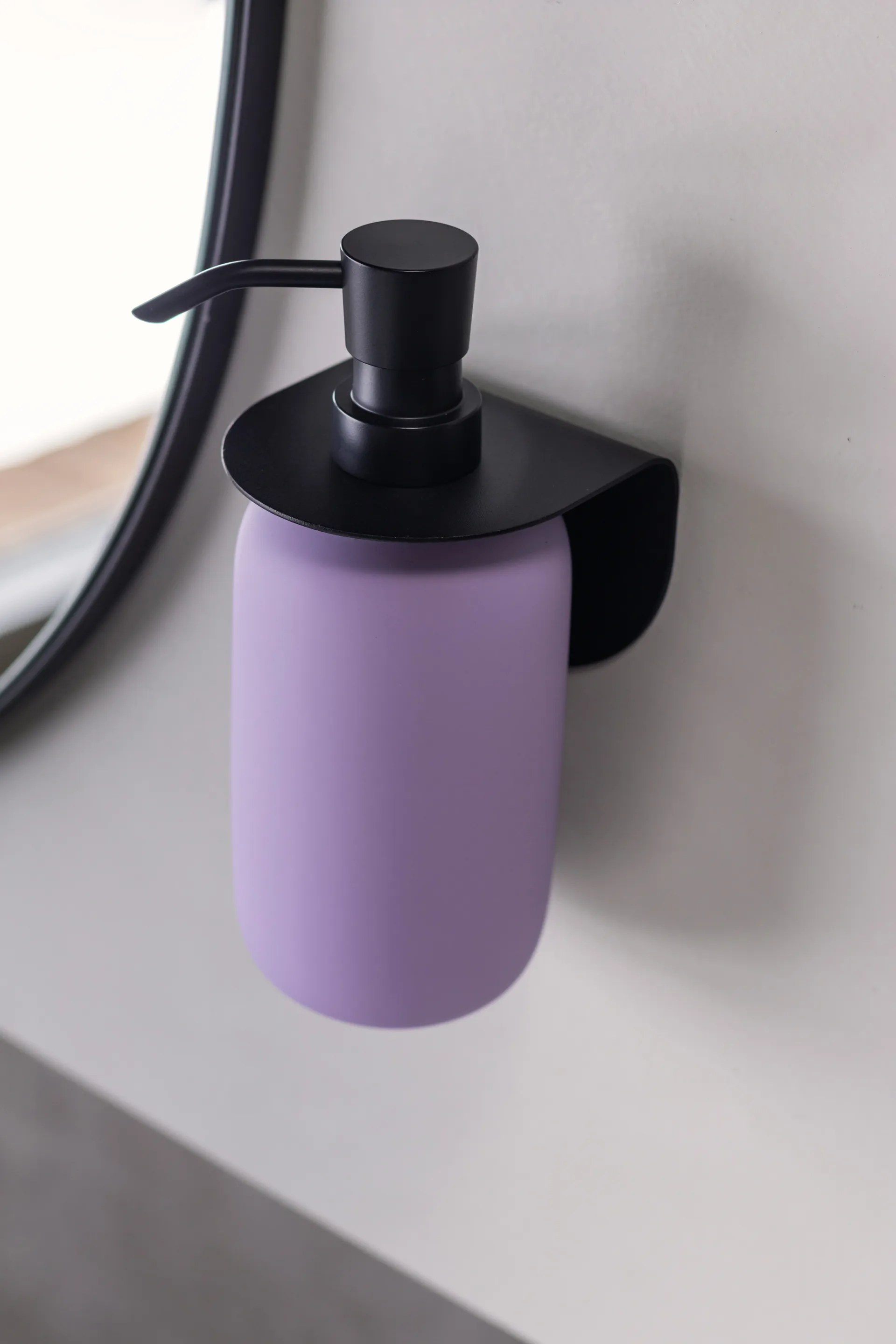 Lotus 高款皂液器, 浅淡紫色 Mette Ditmer