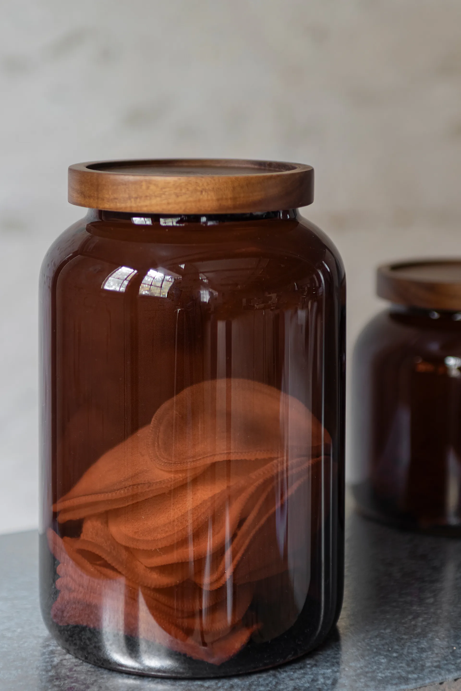 Luna 罐子 （含盖子） 大 20 cm, 褐色 Mette Ditmer