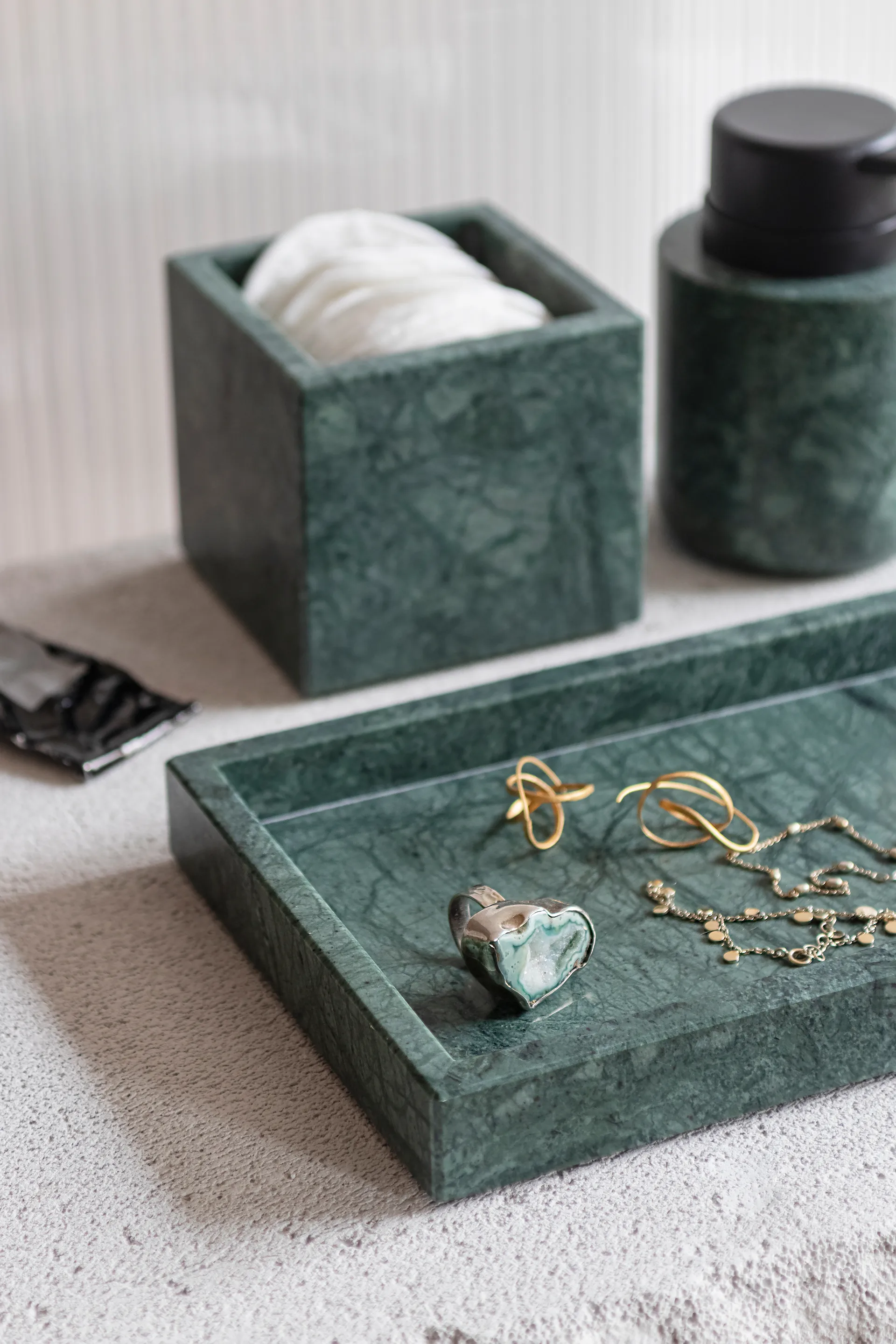 Marble decorative 托盘 16x31 cm, Dark forest Mette Ditmer