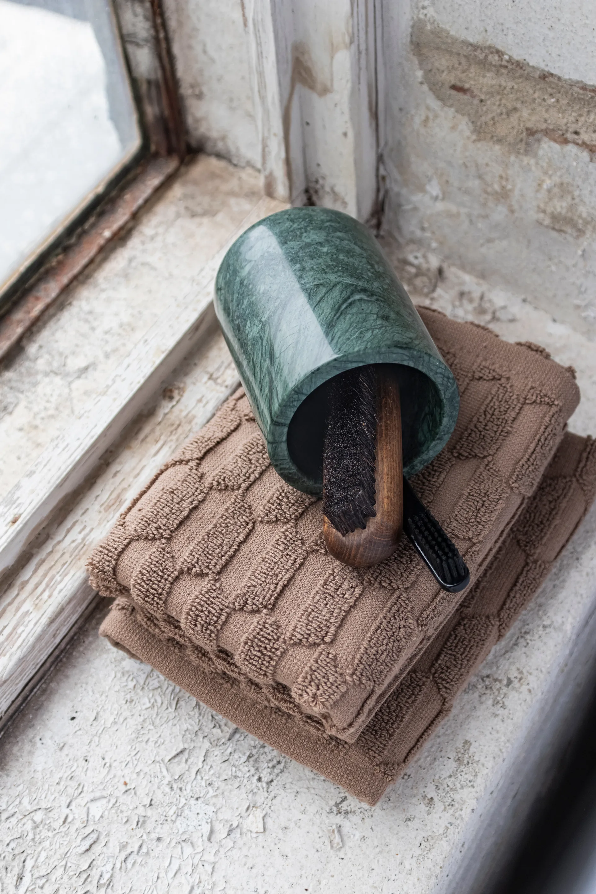 Marble 牙刷 holder 10 cm, Dark forest Mette Ditmer