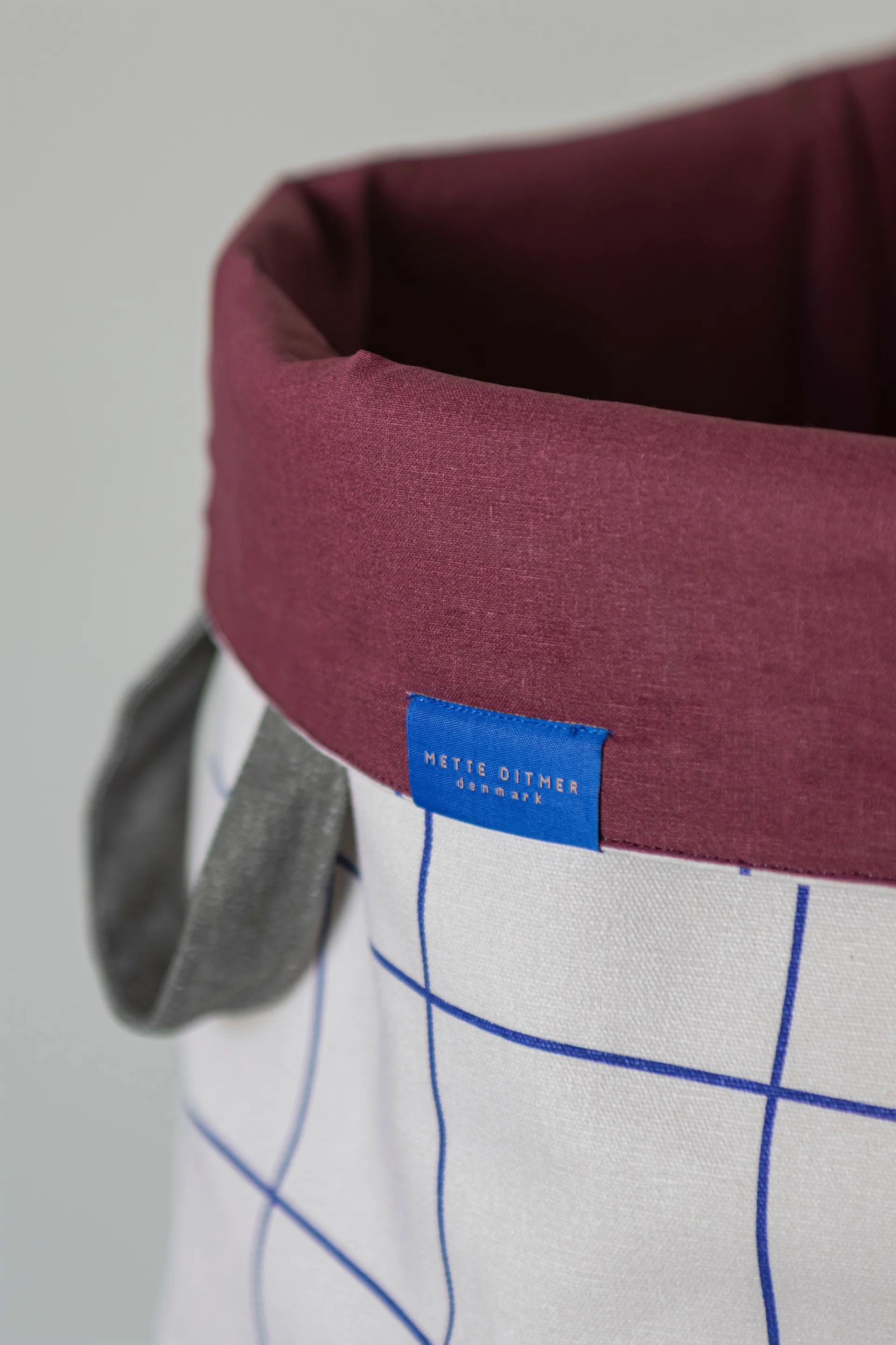 Mesh 洗衣篮 Ø40x50 cm, 钴蓝色-沙色 Mette Ditmer