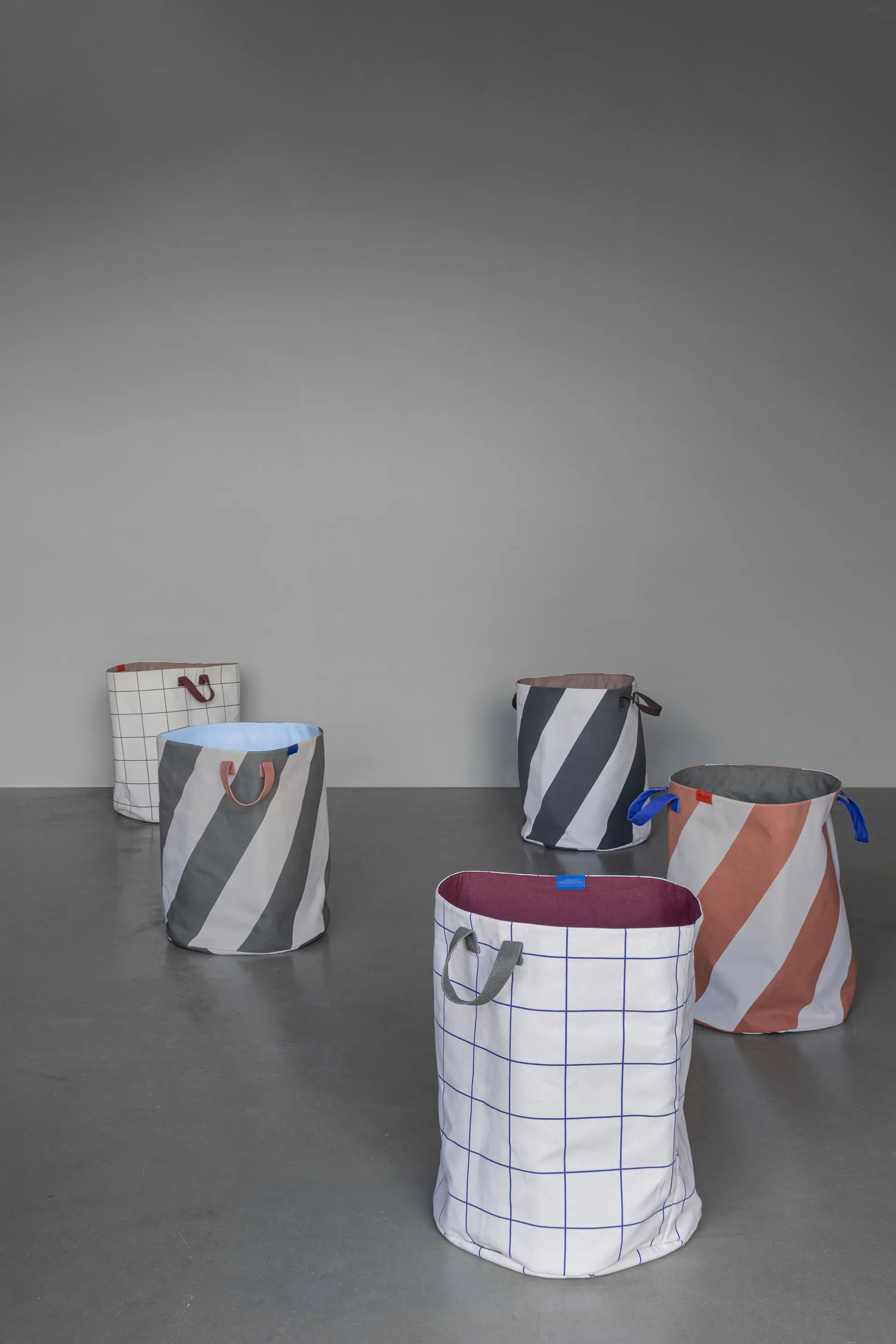 Mesh 洗衣篮 Ø40x50 cm, 褐色-米白色 Mette Ditmer