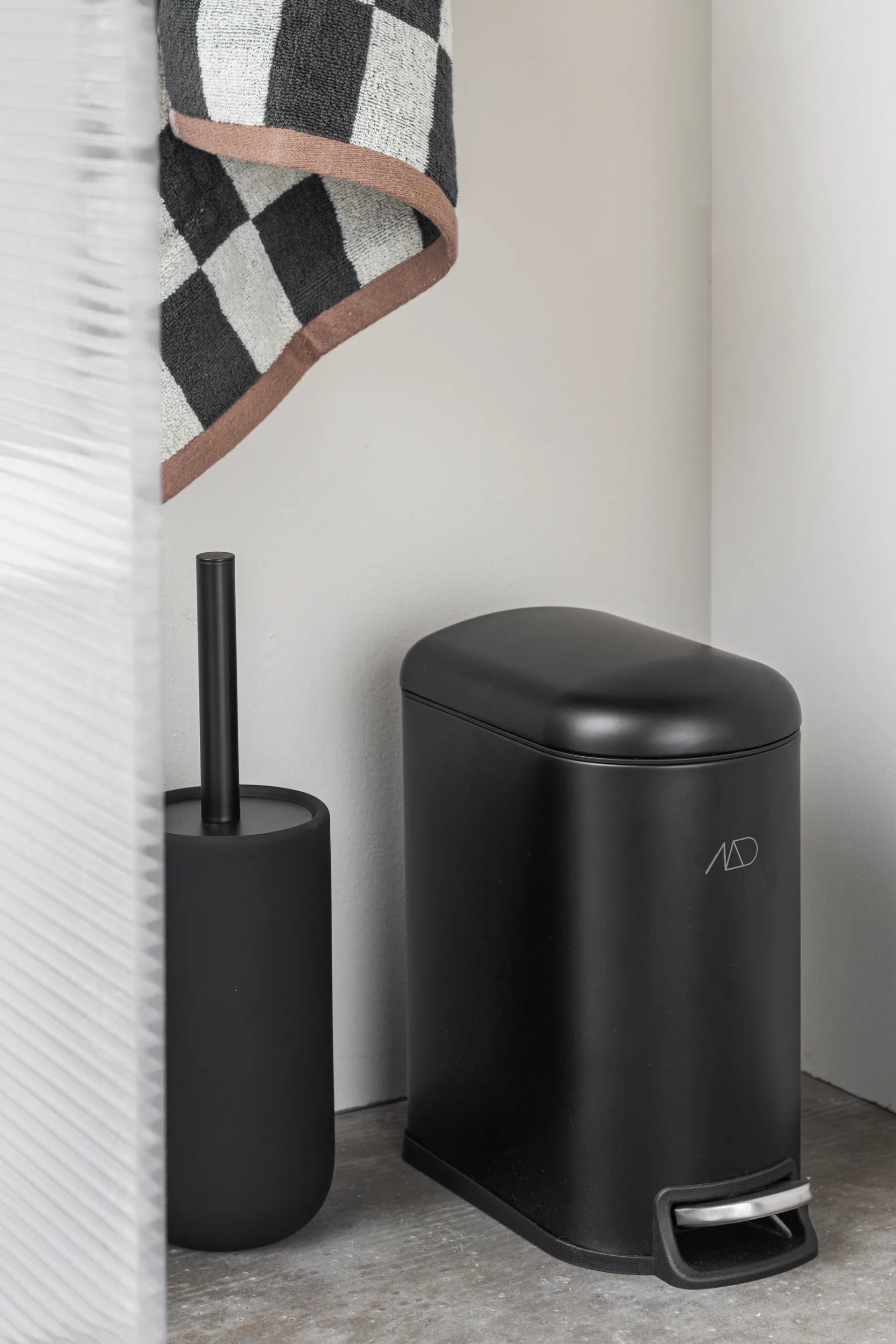 Mini-Walther 脚踏式桶 5 L, 黑色 Mette Ditmer