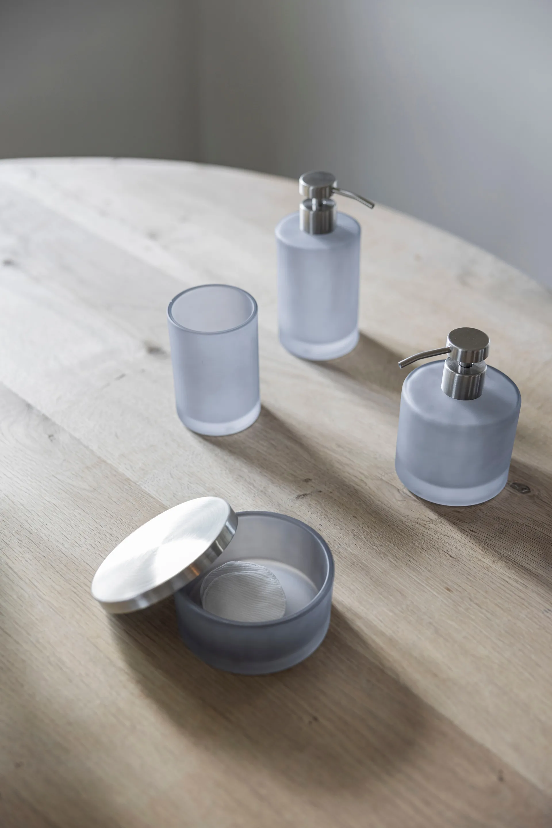 Modest 皂液器 tall, Dove 蓝色 Mette Ditmer