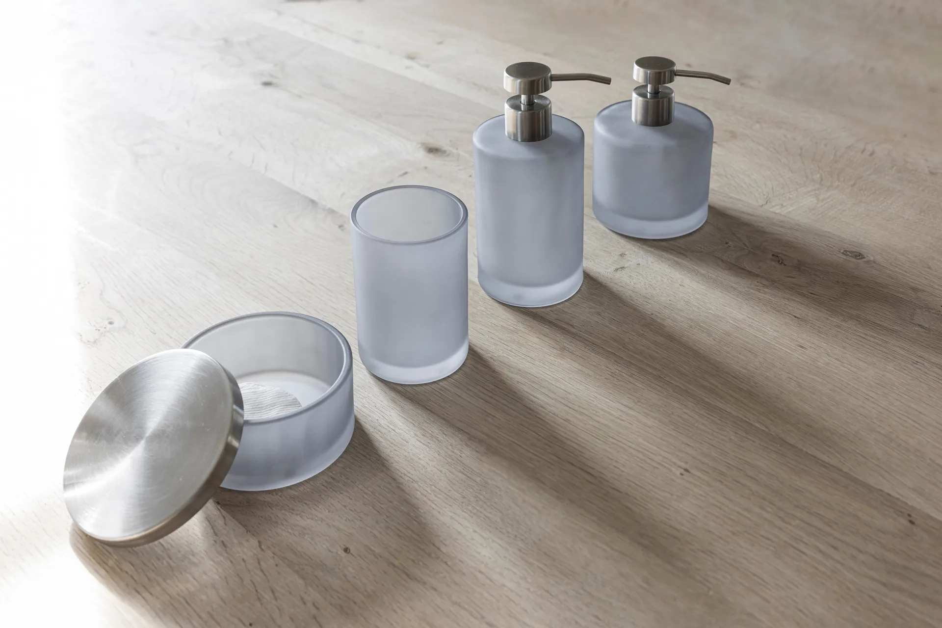 Modest 皂液器 tall, Dove 蓝色 Mette Ditmer