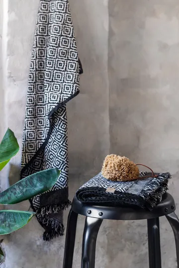 Morocco毛巾50x90cm - 黑白色 - Mette Ditmer