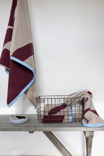 Nova Arte 浴巾 70x133 cm - 酒红色-沙色 - Mette Ditmer