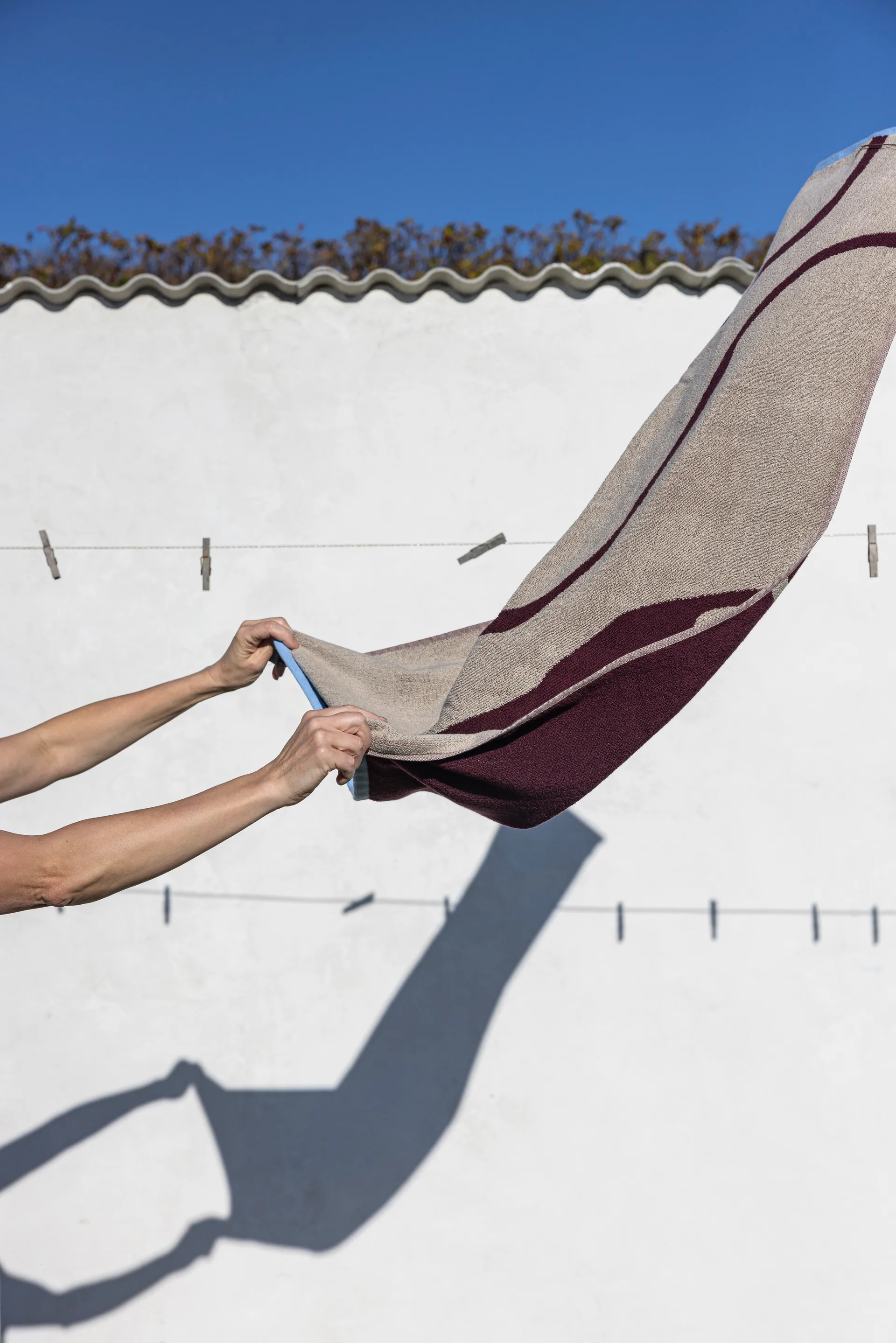 Nova Arte 浴巾 70x133 cm, 酒红色-沙色 Mette Ditmer