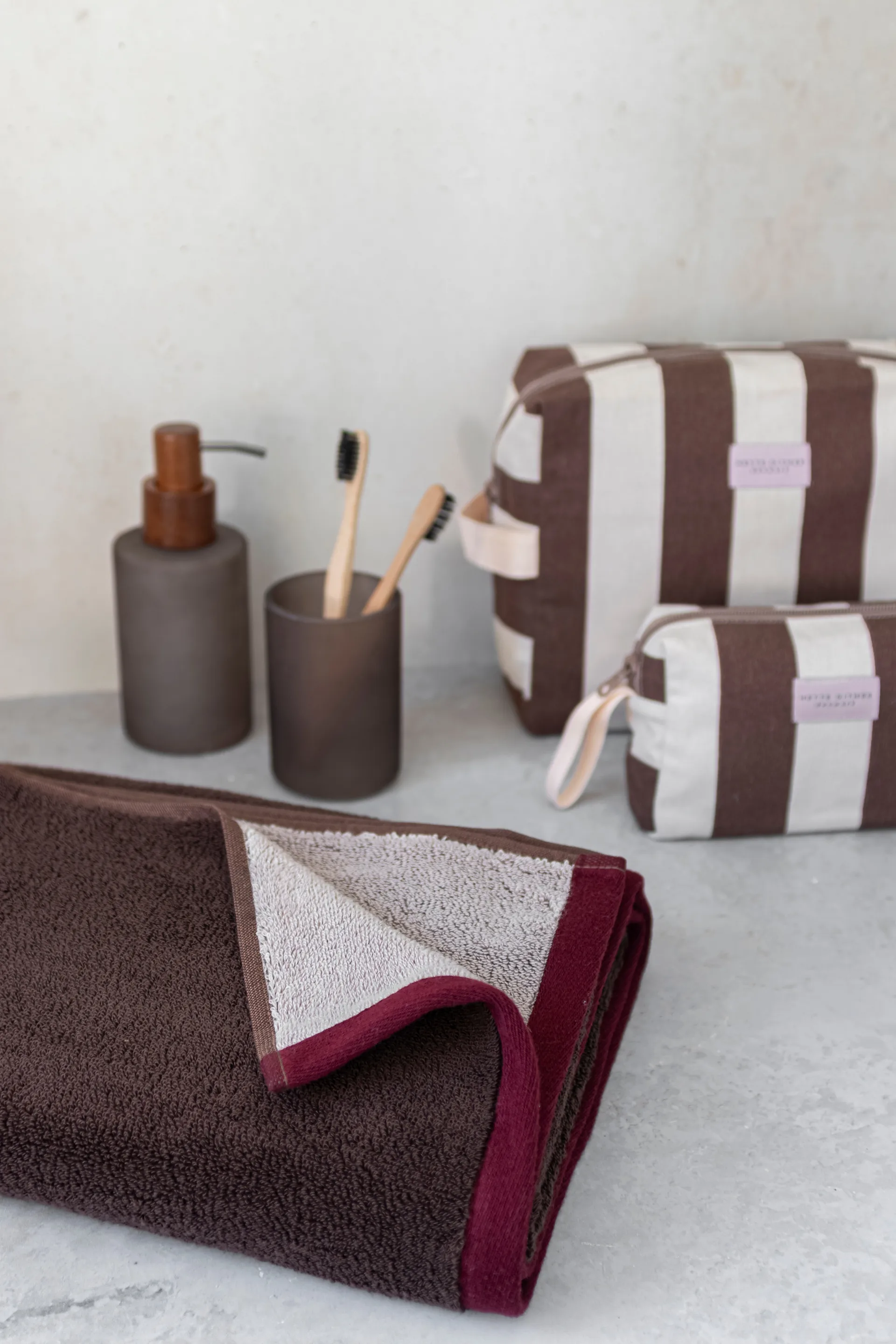 Soft 浴巾 70x133 cm, 褐色-沙色 Mette Ditmer