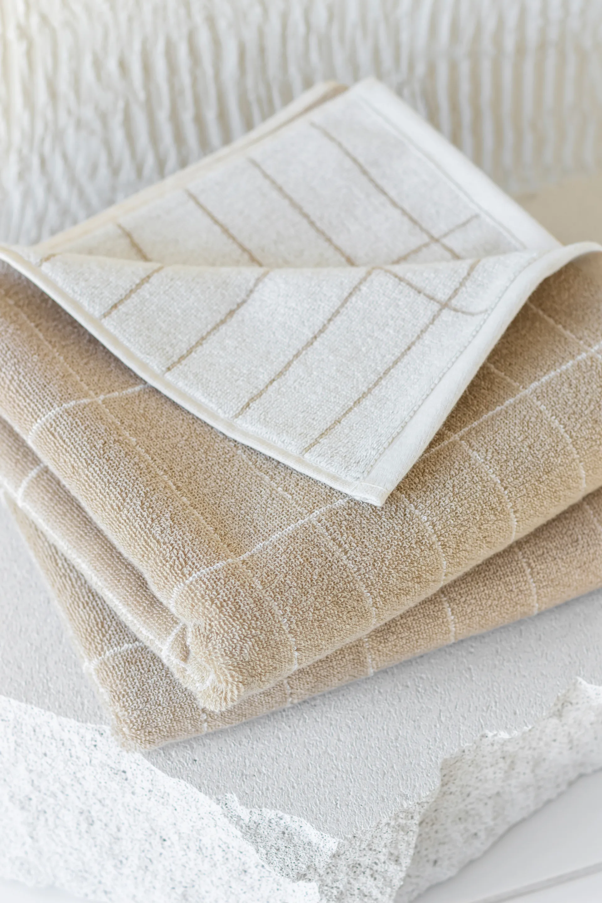 Tile Stone guest towel 38x60 cm 2 pack, 沙色-off 白色 Mette Ditmer