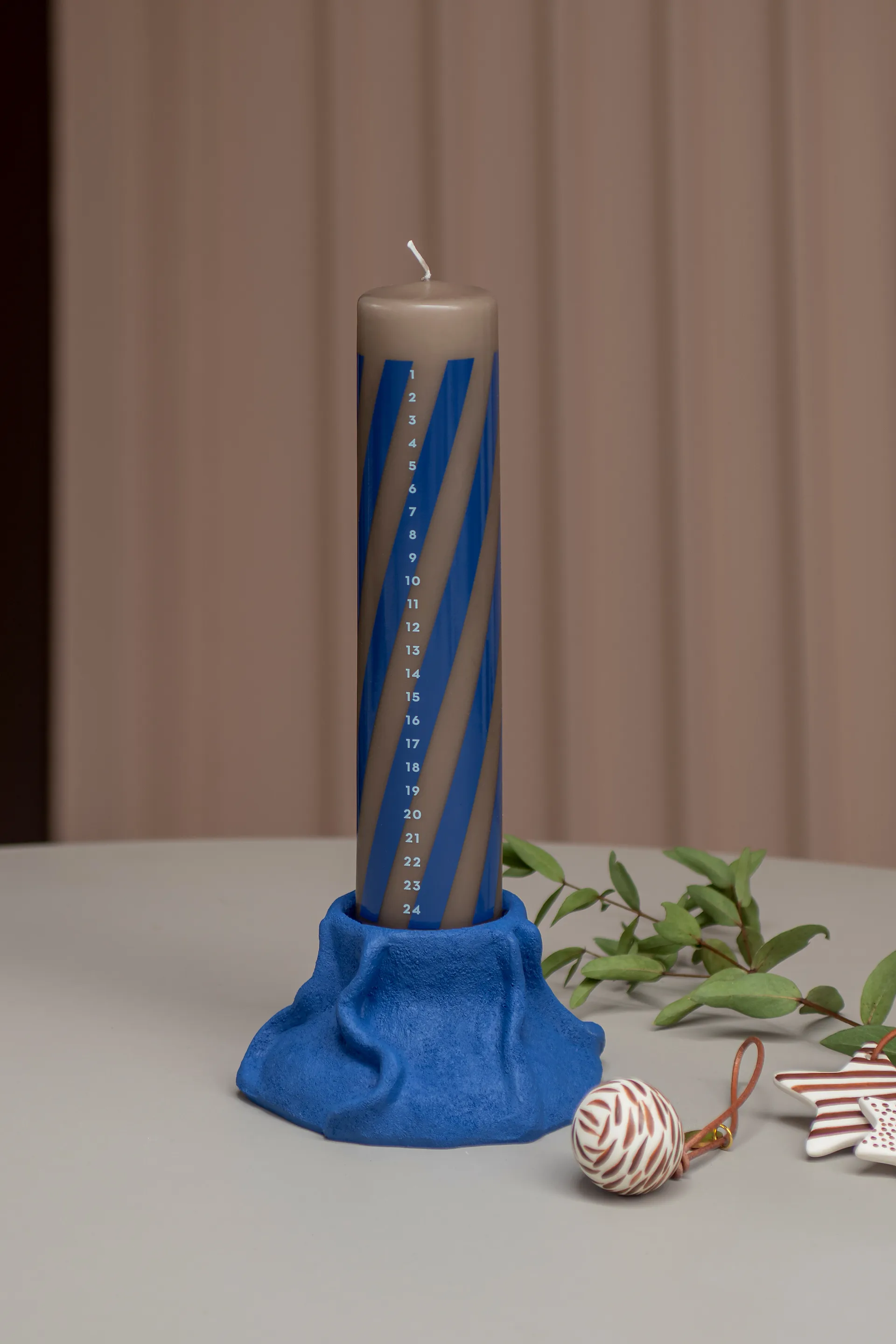 Twentyfour advent 蜡烛 25 cm, 钴蓝色 Mette Ditmer