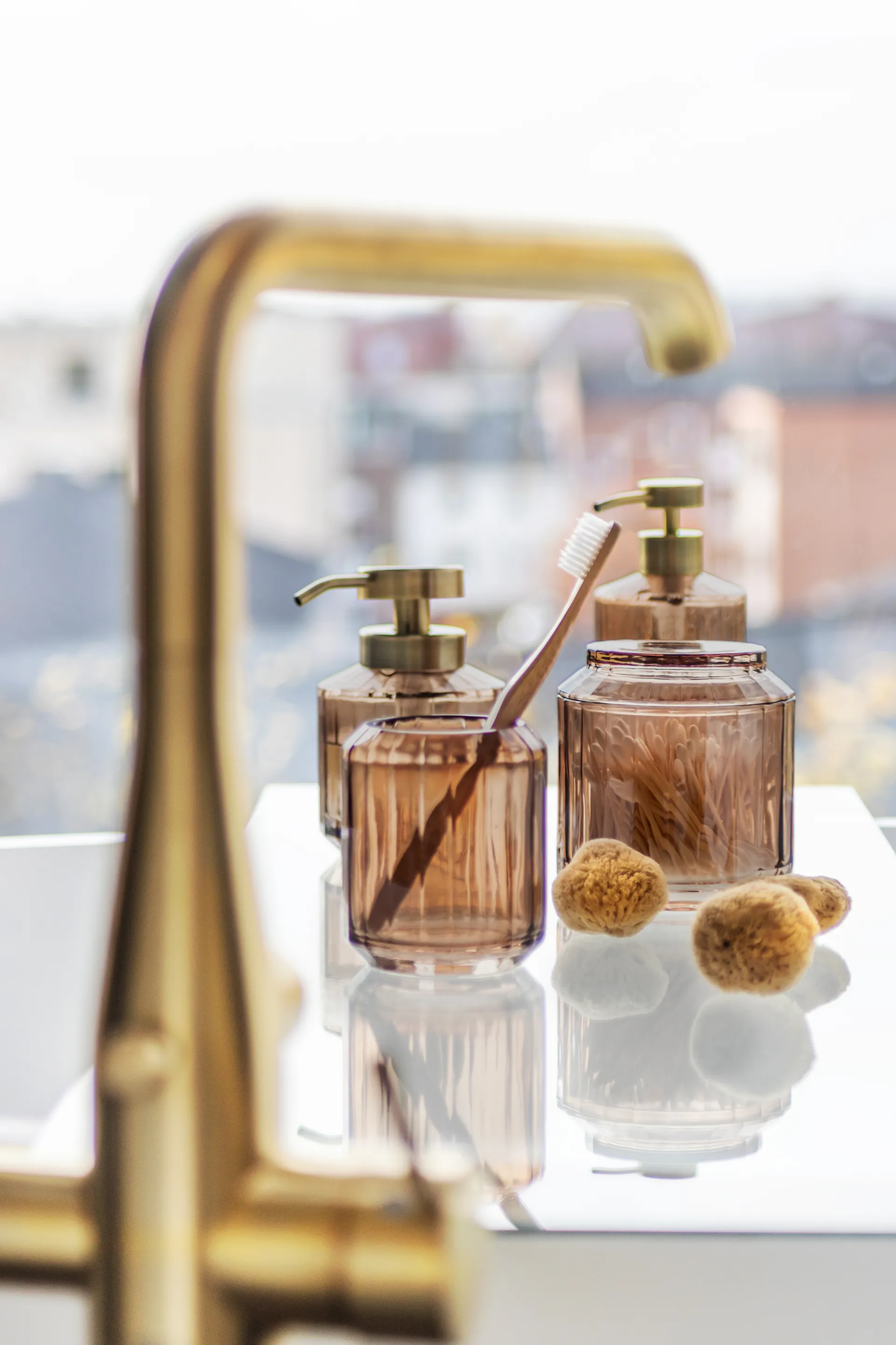 Vision toothbrush holder, Latte Mette Ditmer