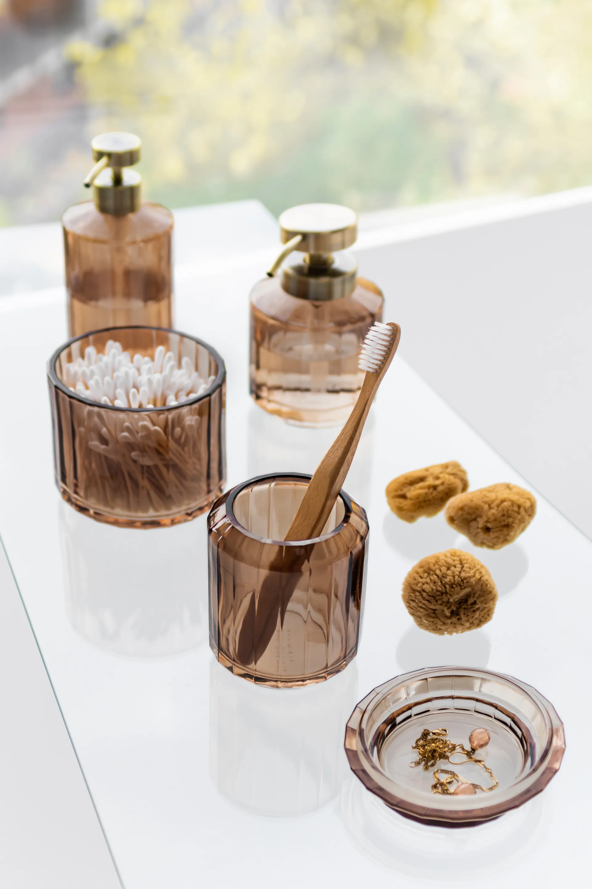Vision toothbrush holder, Latte Mette Ditmer