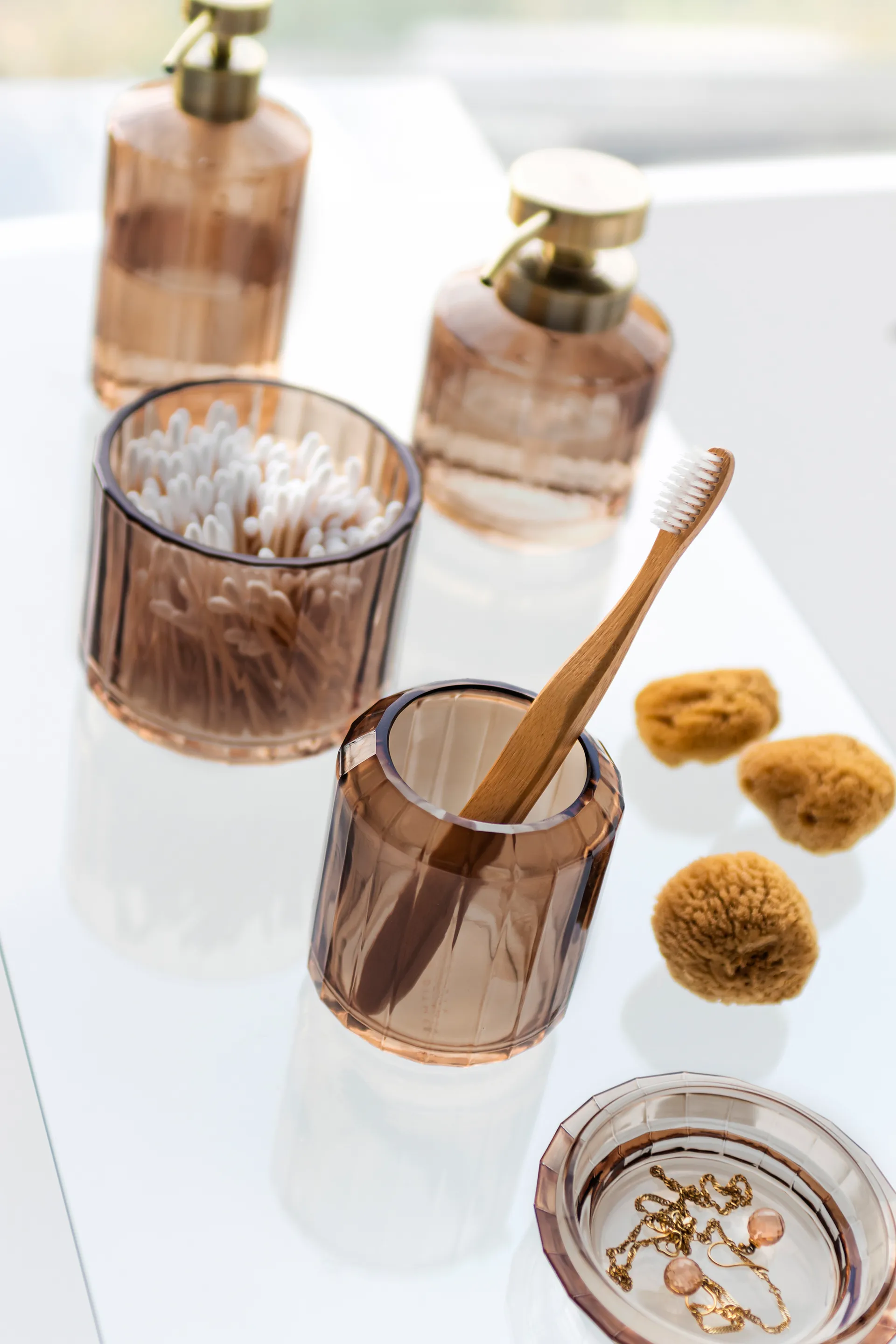 Vision toothbrush holder, Latte Mette Ditmer