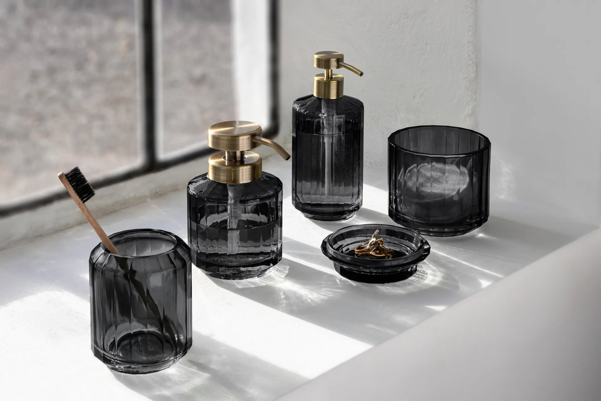 Vision toothbrush holder, 黑色 Mette Ditmer