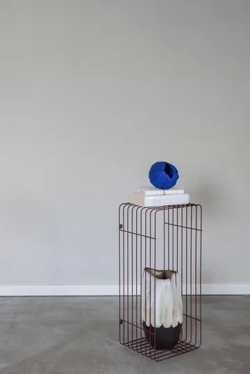 Wire 架子 - 酒红色, 31x70x26 cm - Mette Ditmer