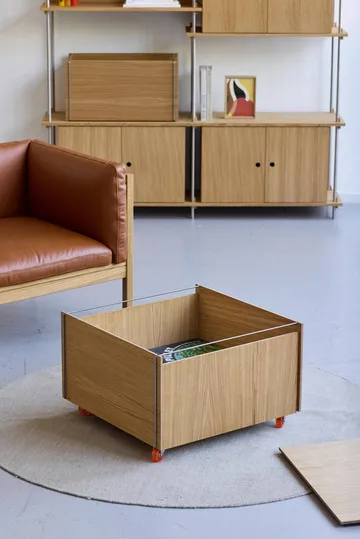 Moebe Storage Chest 储物茶几 - 涂油橡木-不锈钢，60x61x38.2 cm - MOEBE