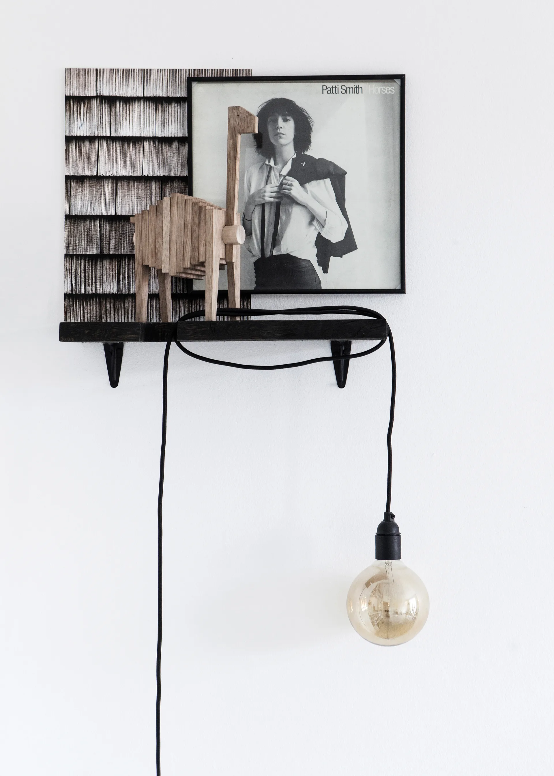 Polygrif oak 雕塑 21x32 cm, Wood. black MOEBE