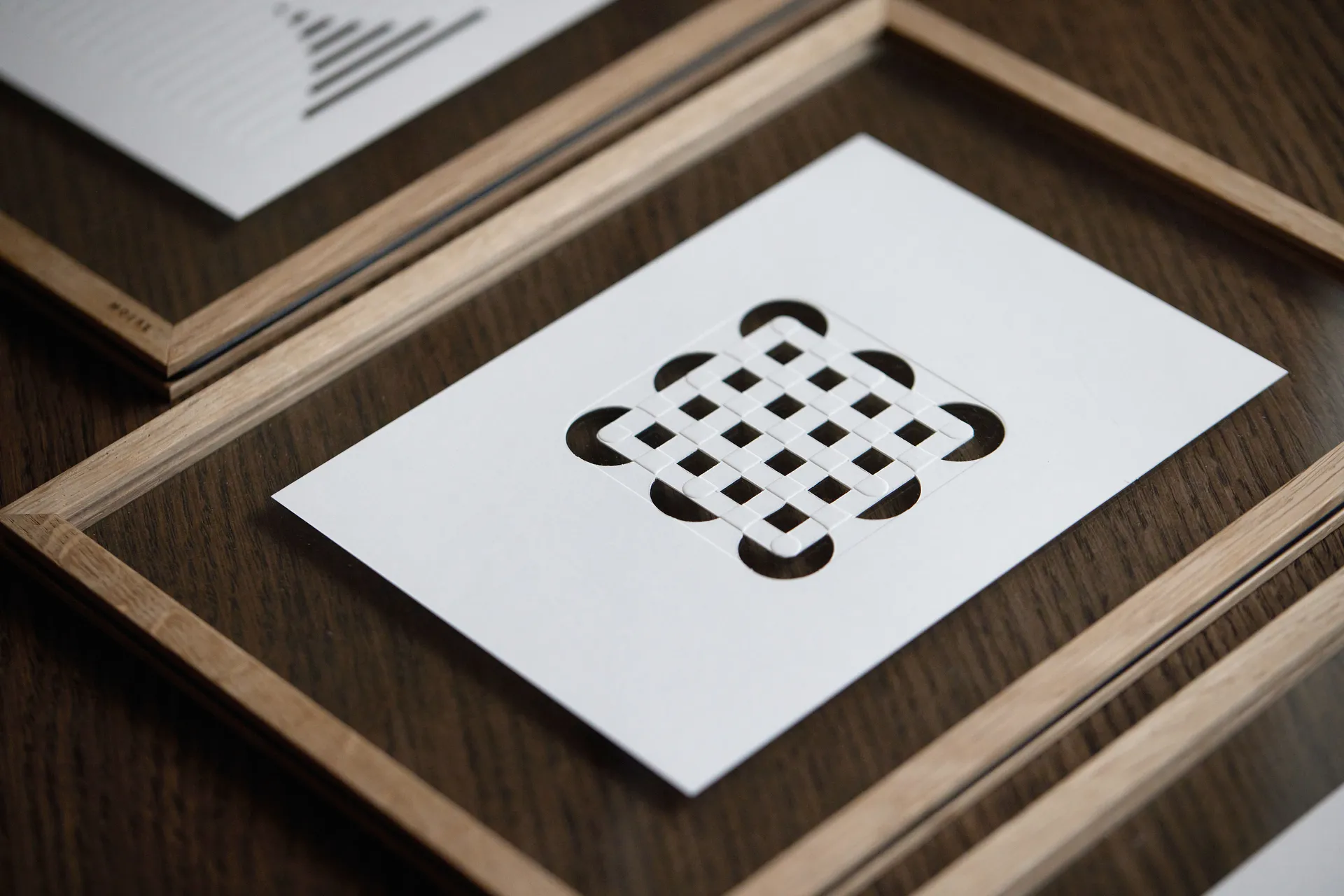 Relief 艺术品 circles & squares 14.8x21 cm, Off White MOEBE