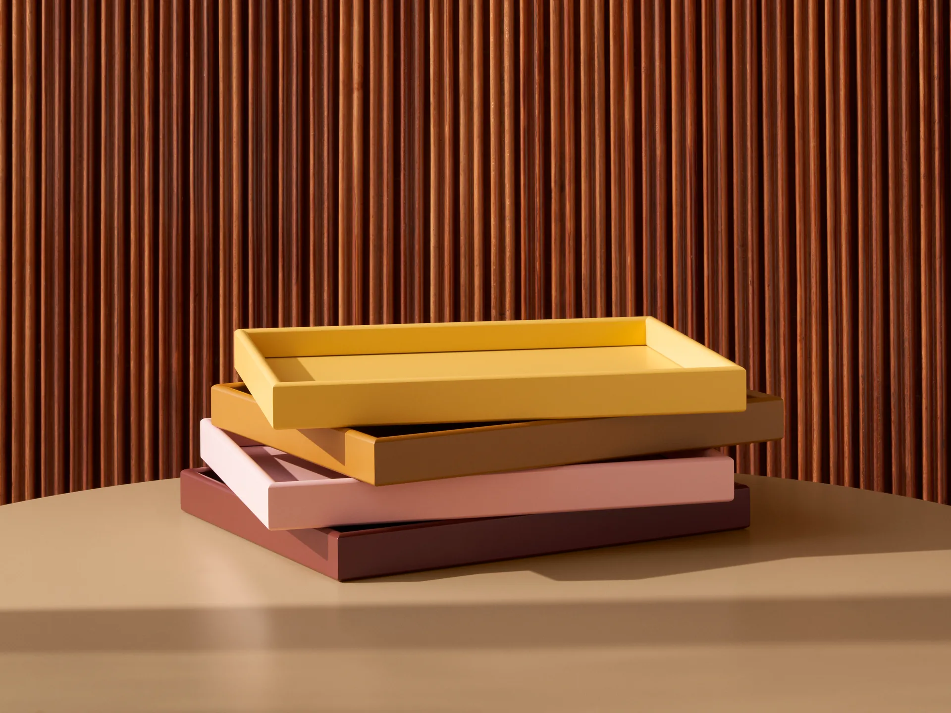 Arrange 大号托盘 35.3x44.1cm, 玛莎拉红 Montana