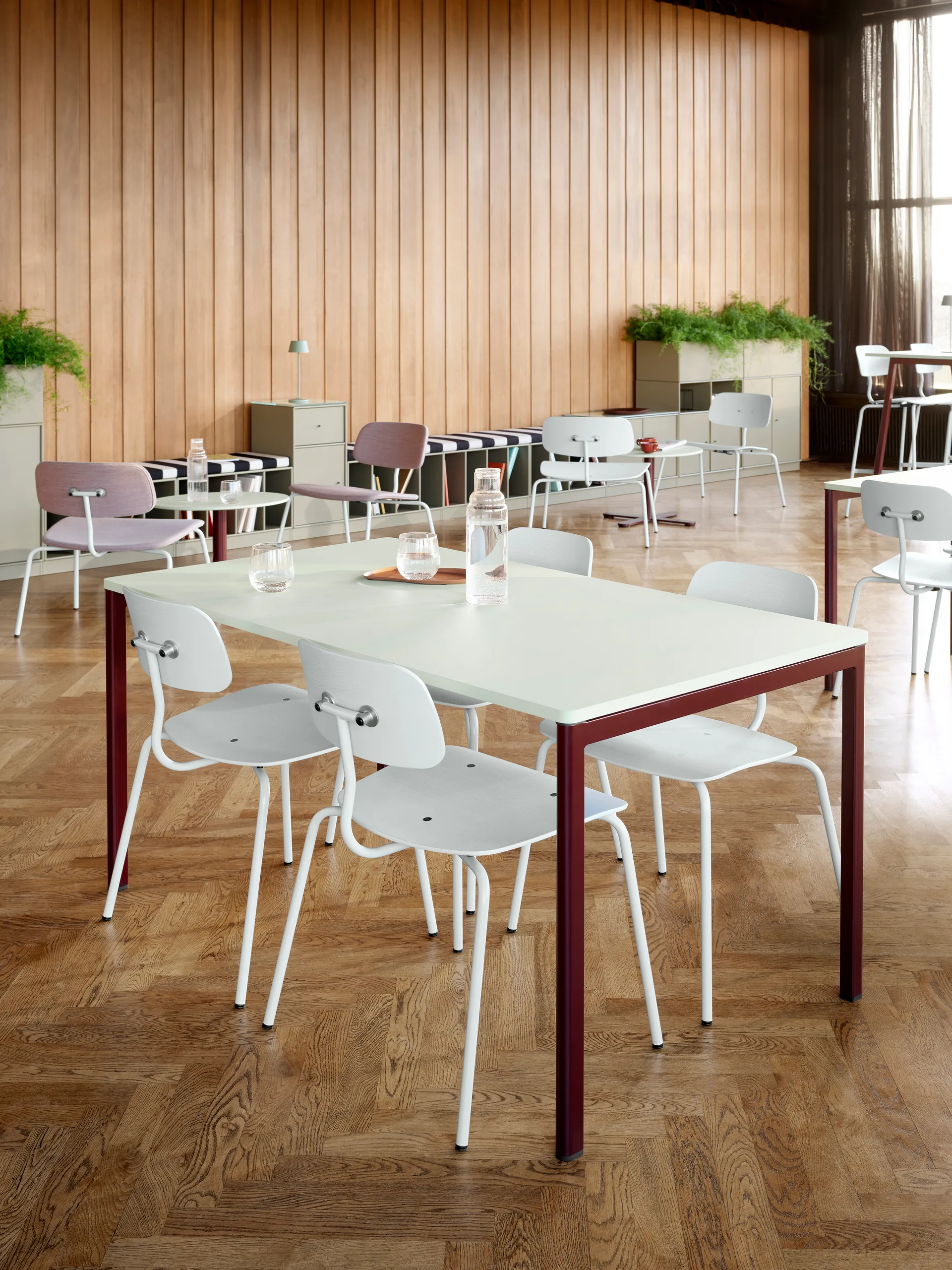 Kevi 2060 椅子, 自然木色-镀铬色 Montana