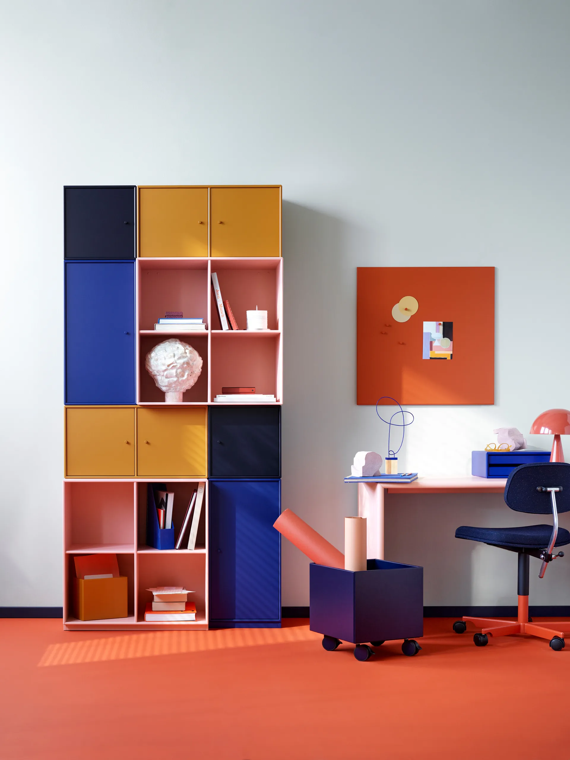 Montana noticeboard 69.6x69.6 cm, Hokkaido Montana