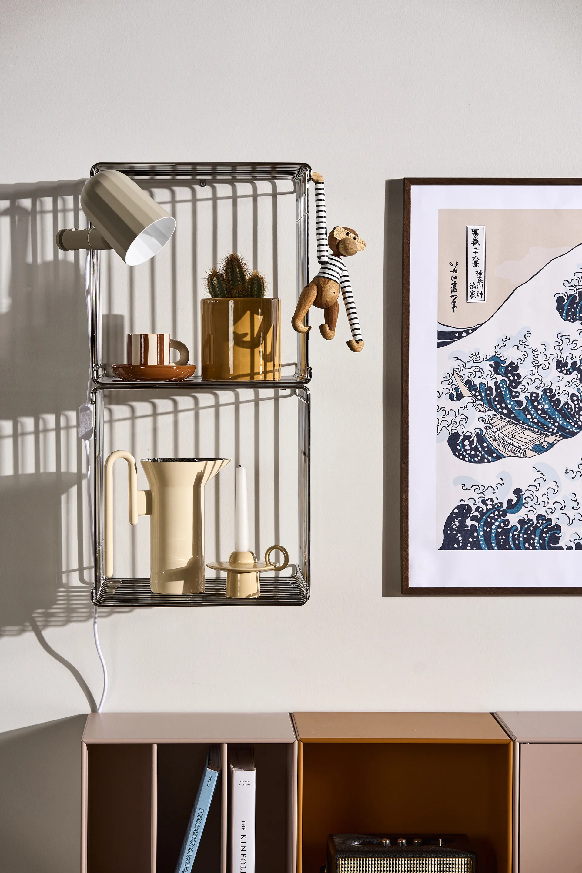 Panton 单线置物架 34.8x34.8x34.8cm , 铬合金色 Montana