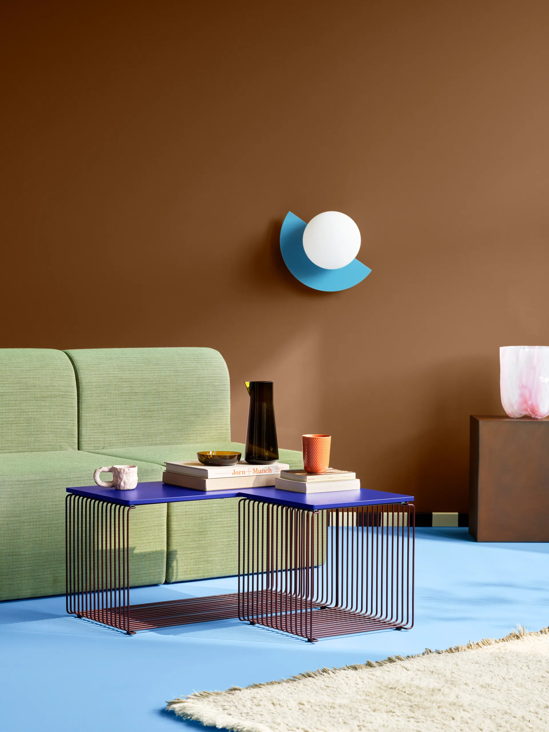 Panton Wire tabletop 70,1x34,8 cm, Monarch Montana