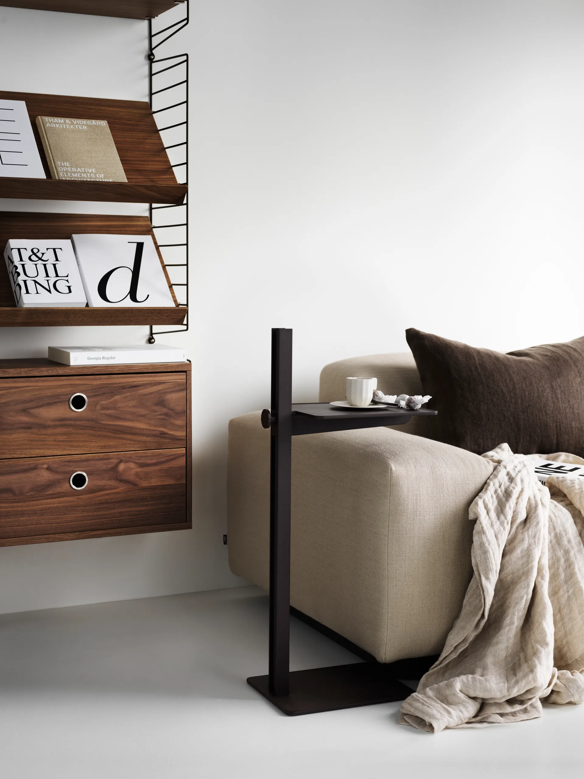 Museum 小边桌, 黑色 Museum