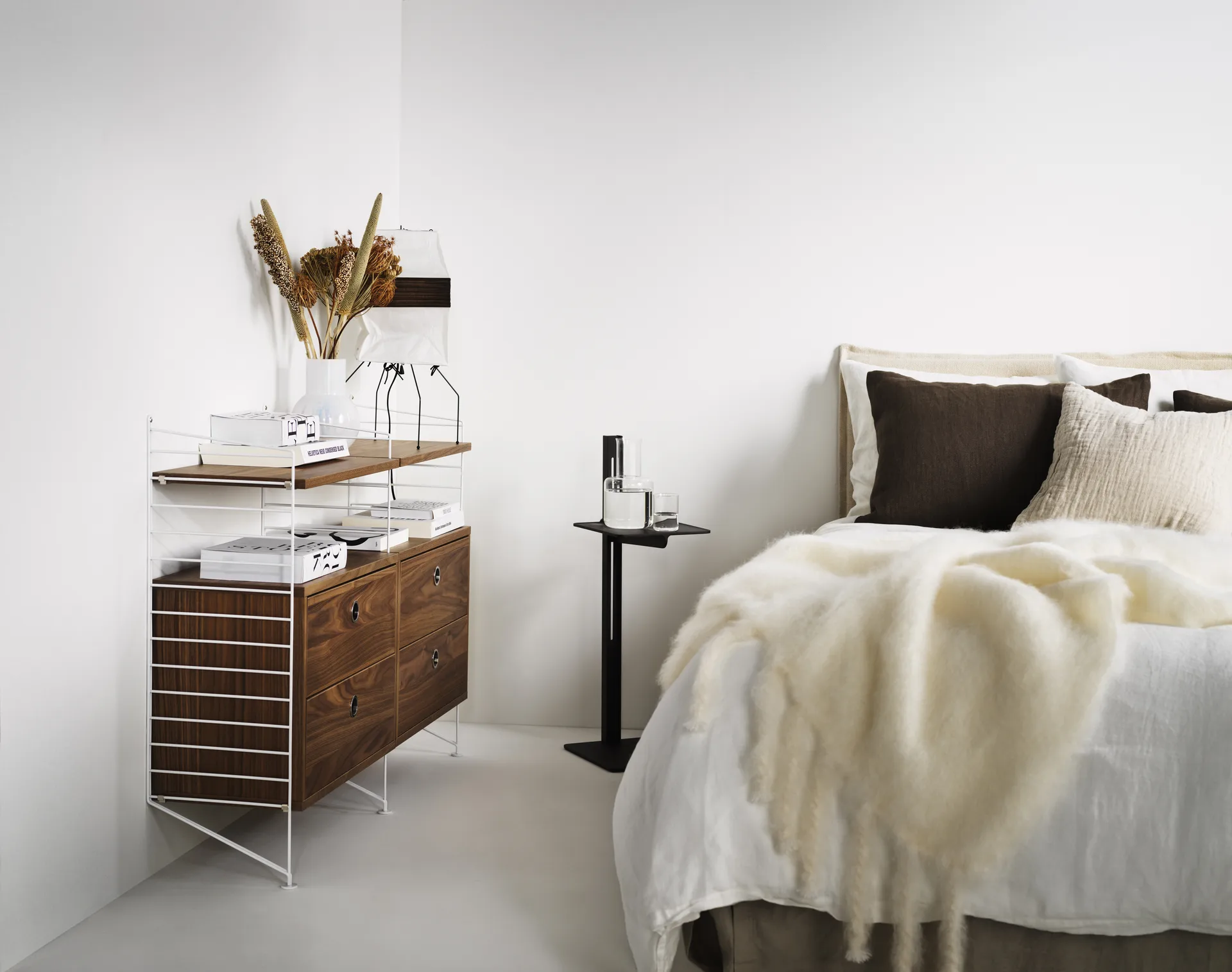 Museum 小边桌, 黑色 Museum