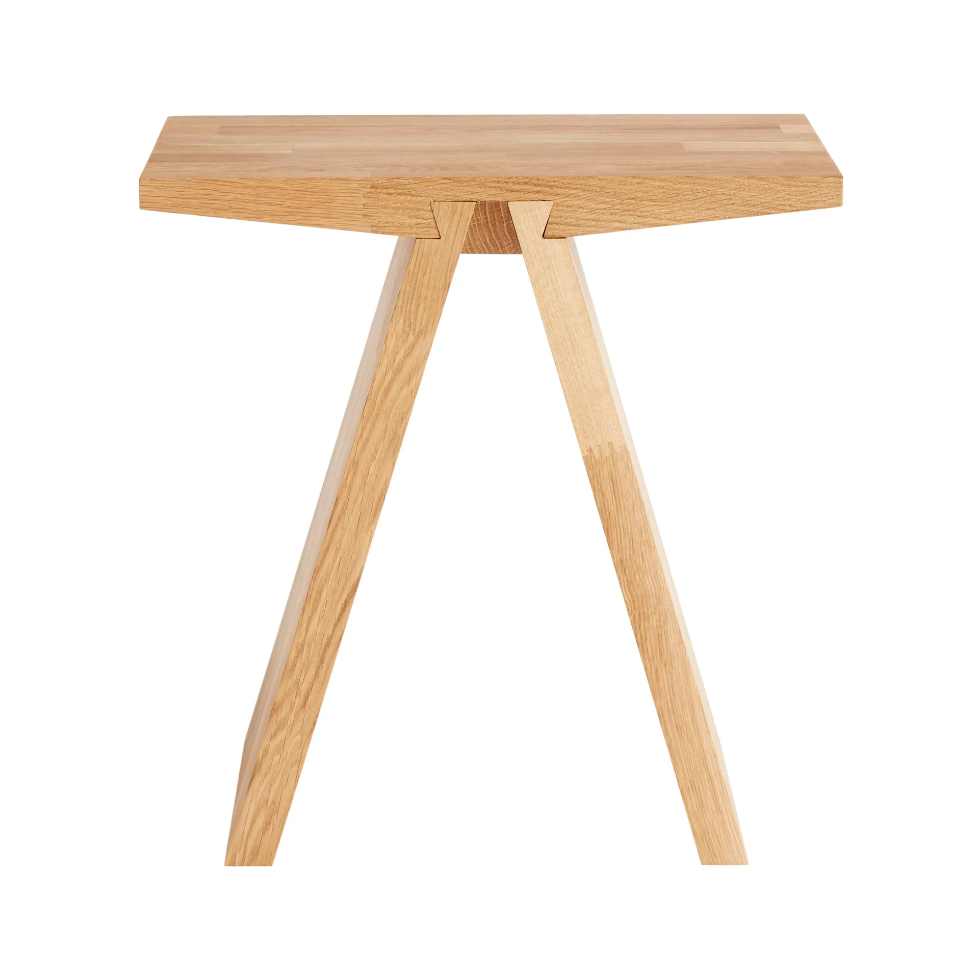 Angle stool 45 cm 凳子, oiled oak MUUBS