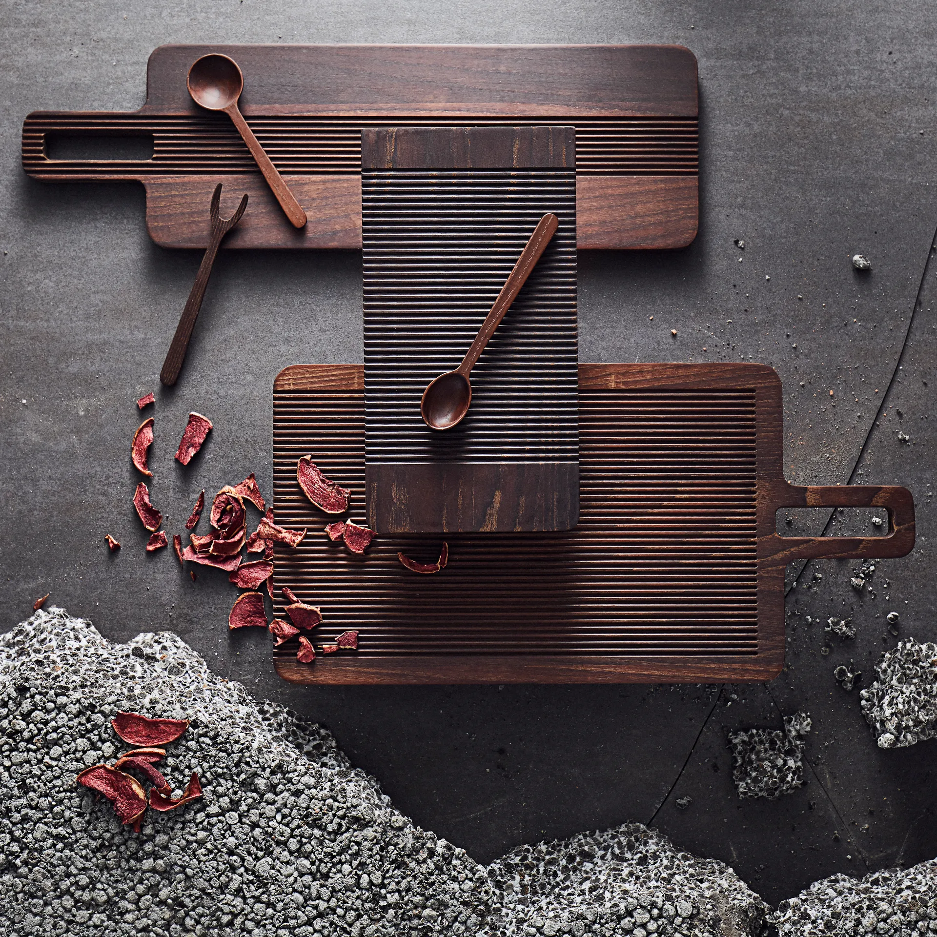 Yami tapas 托盘 15x49 cm, 棕色 MUUBS