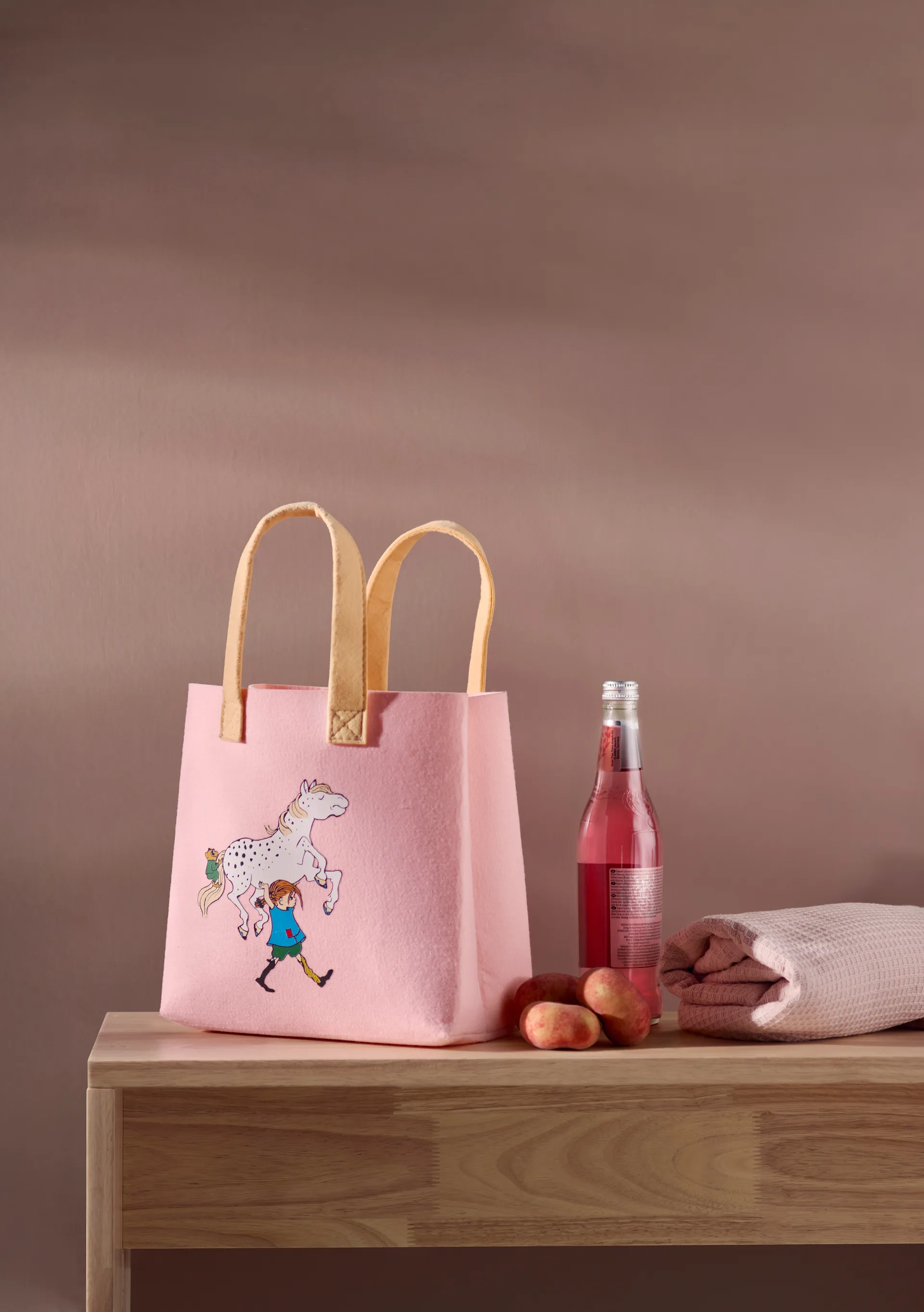 Pippi Tote Bag bag 25x25 cm, Pippi and the Horse Muurla