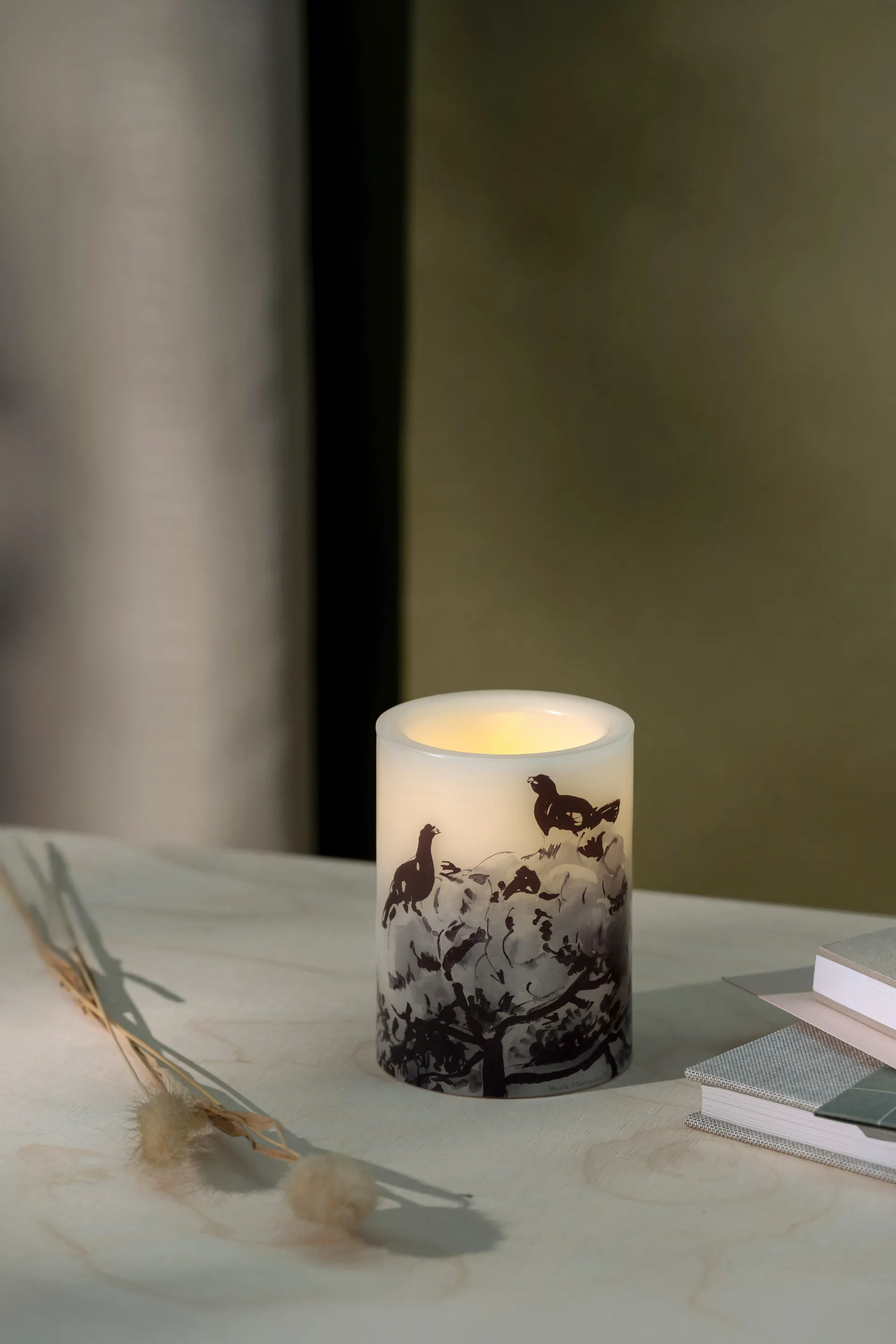 Teemu Järvi x Muurla LED 蜡烛 Ø7.5x10 cm, Winter Capercaillie Muurla