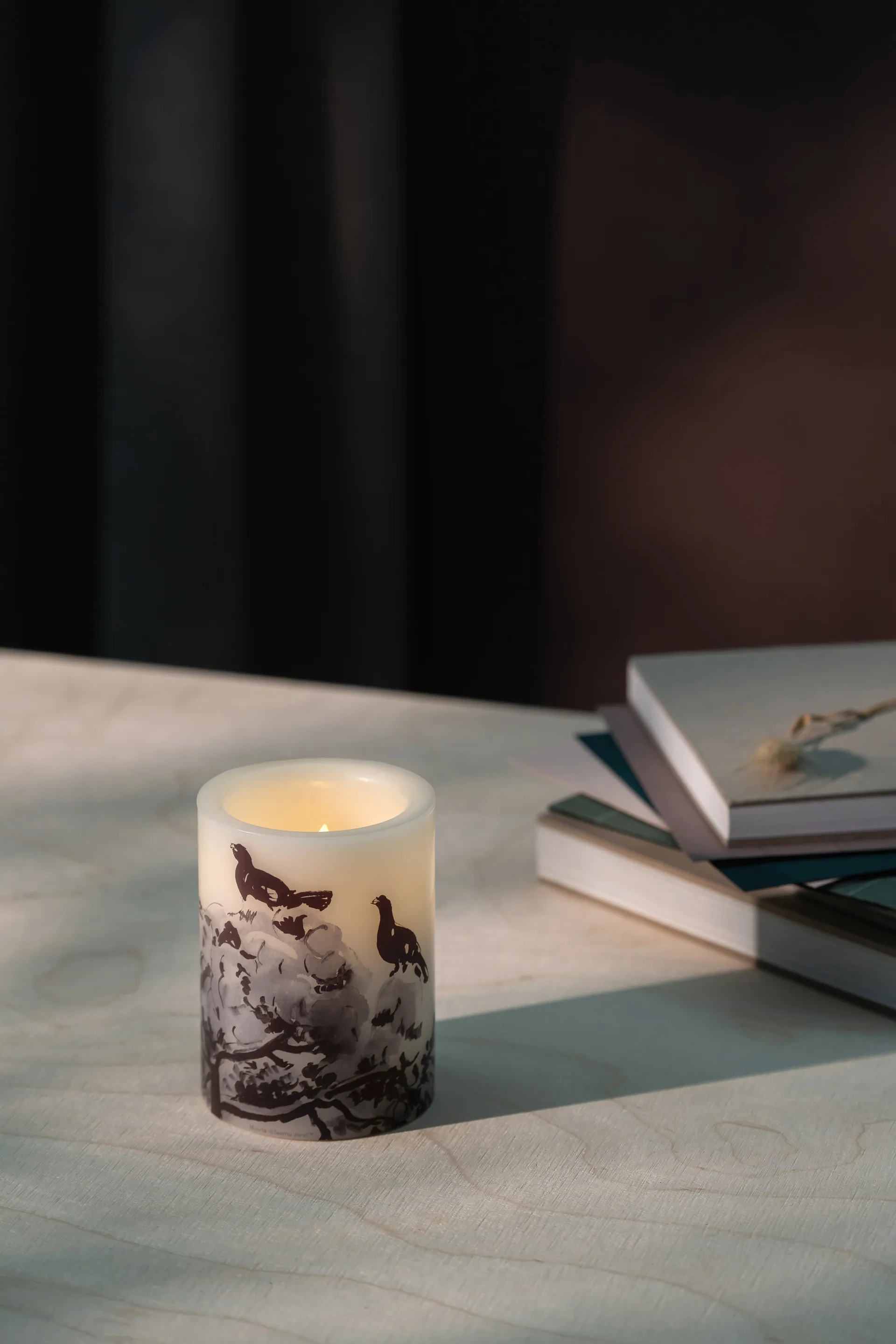Teemu Järvi x Muurla LED 蜡烛 Ø7.5x10 cm, Winter Capercaillie Muurla