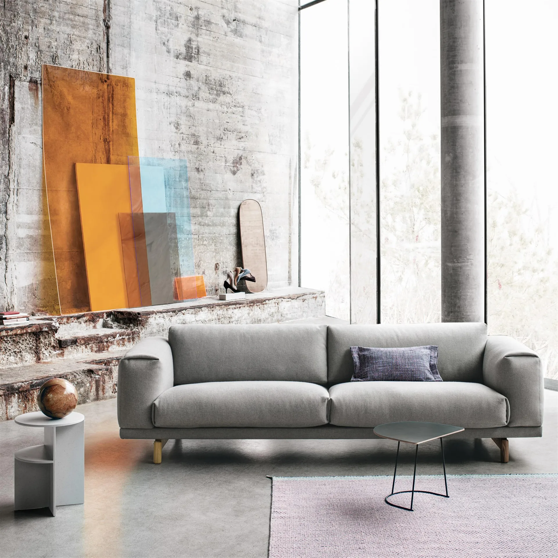 Airy sofa 桌子 half size, 黑色 Muuto