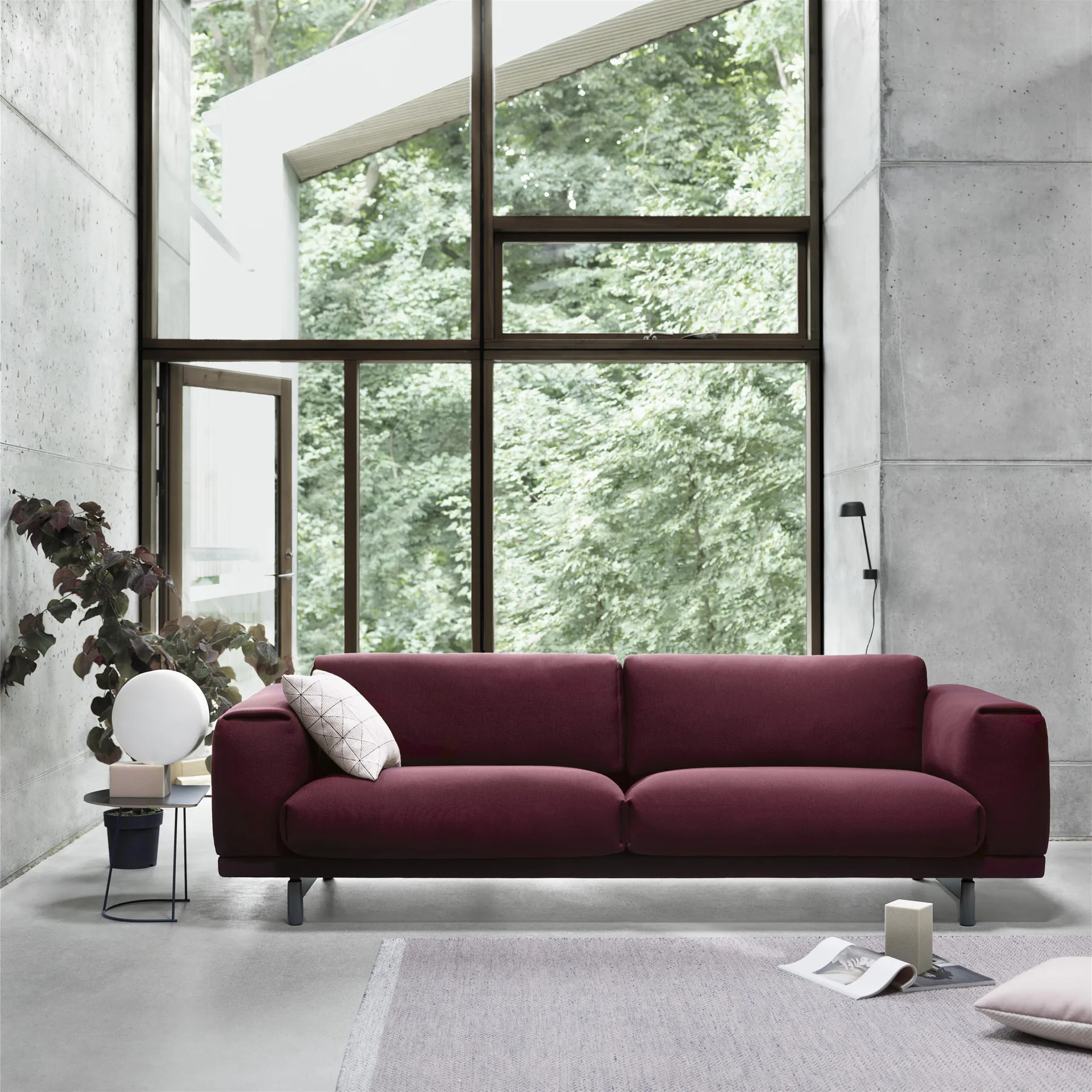 Airy sofa 桌子 half size, 黑色 Muuto