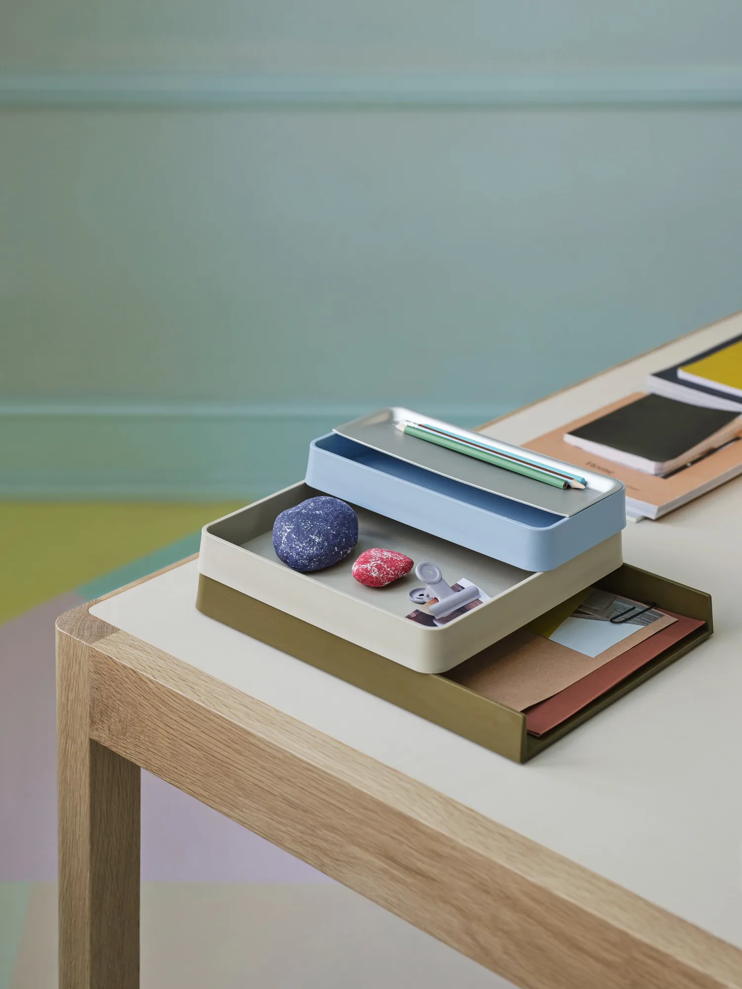 Arrange Desktop Storage, Configuration 2 彩色 colored Muuto