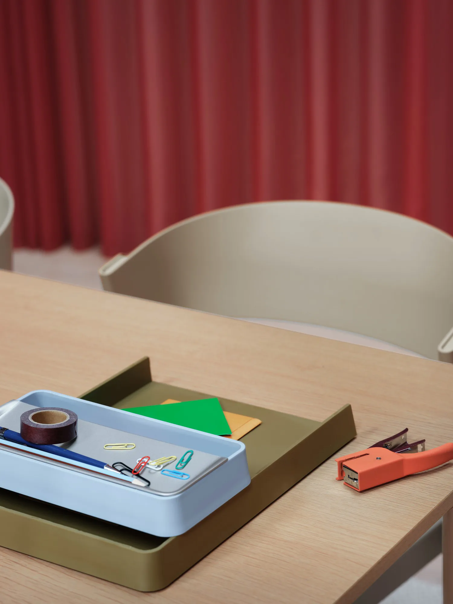 Arrange Desktop Storage, Configuration 2 彩色 colored Muuto