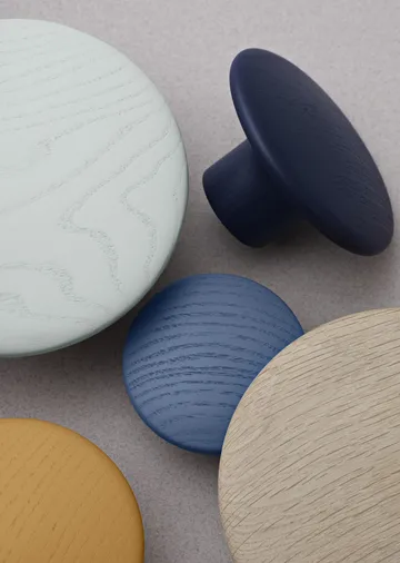 Dots 烤橙色木挂钩 - Ø17cm - Muuto