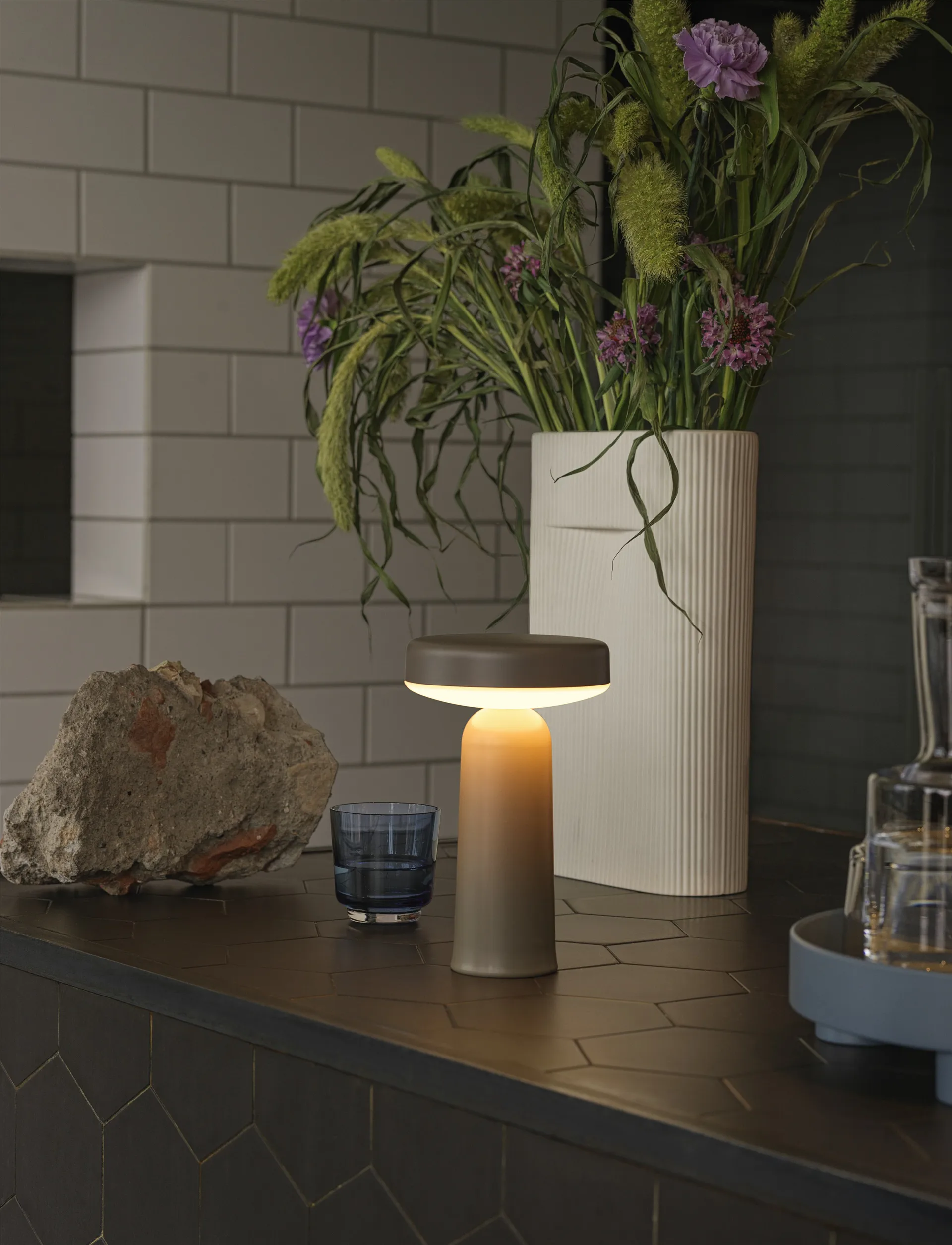 Ease 便携台灯 21.5 cm, 灰褐色（Taupe） Muuto