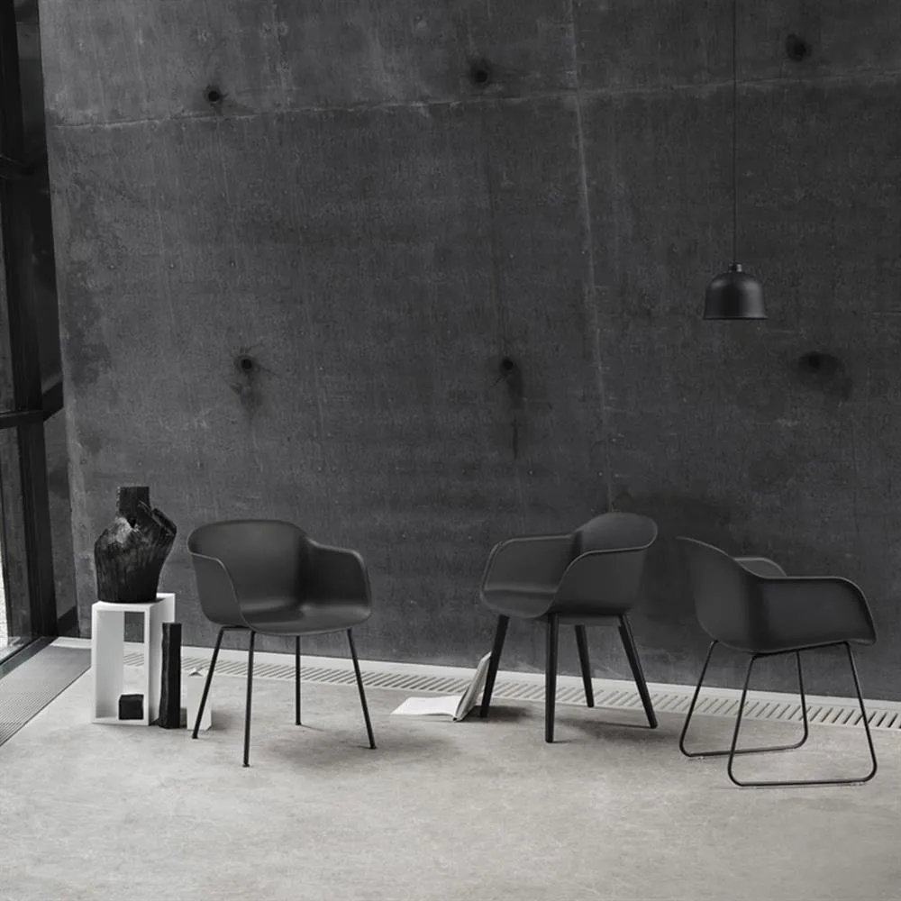 Fiber Chair 带扶手, 炭黑_塑料 Muuto