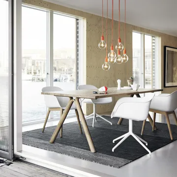 Fiber Chair 带扶手扶手椅 木质椅腿 - 自然白_橡木 - Muuto