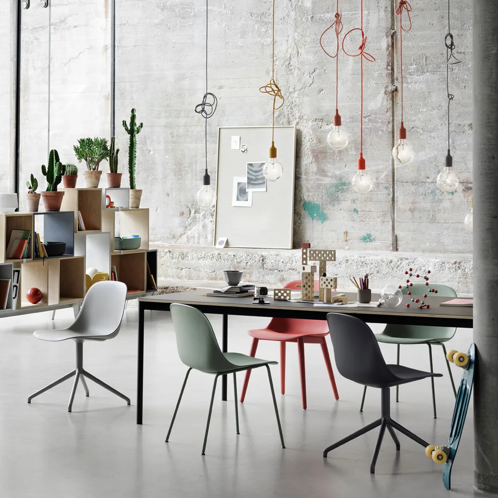 Fiber 钢滑座塑料座椅子, Dusty 绿色-绿色 Muuto