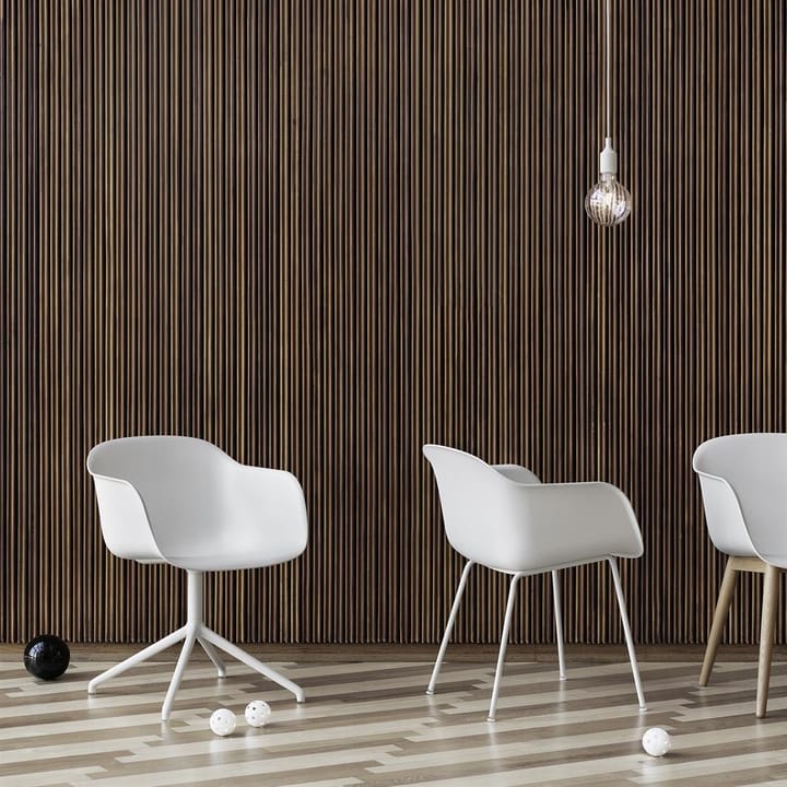 Fiber 椅子 with arm rest, 原色/自然色 白色 (plastic) Muuto